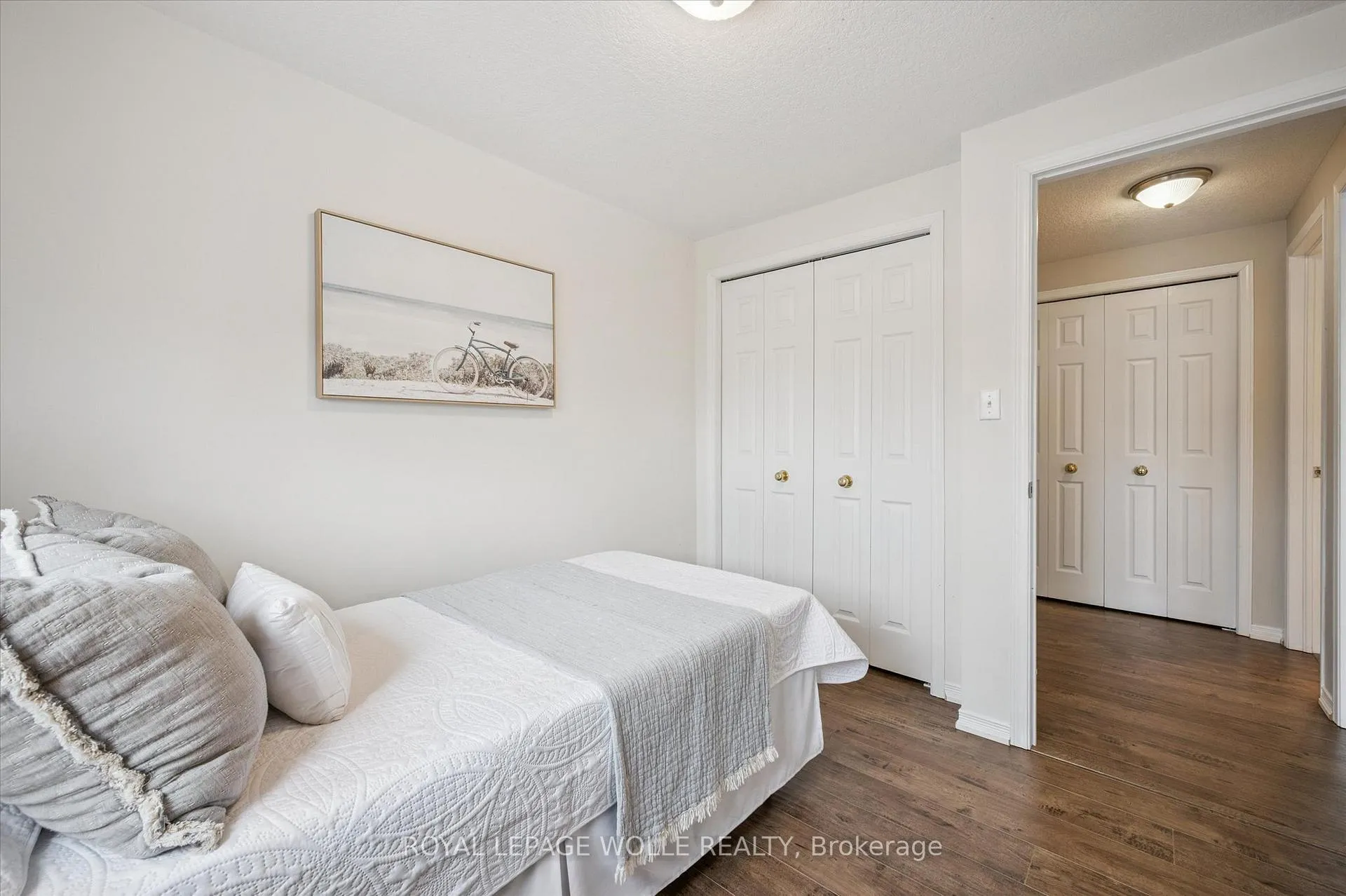 Photo 18 of 54 Madeleine Street, Kitchener, Huron Park — HOMEH