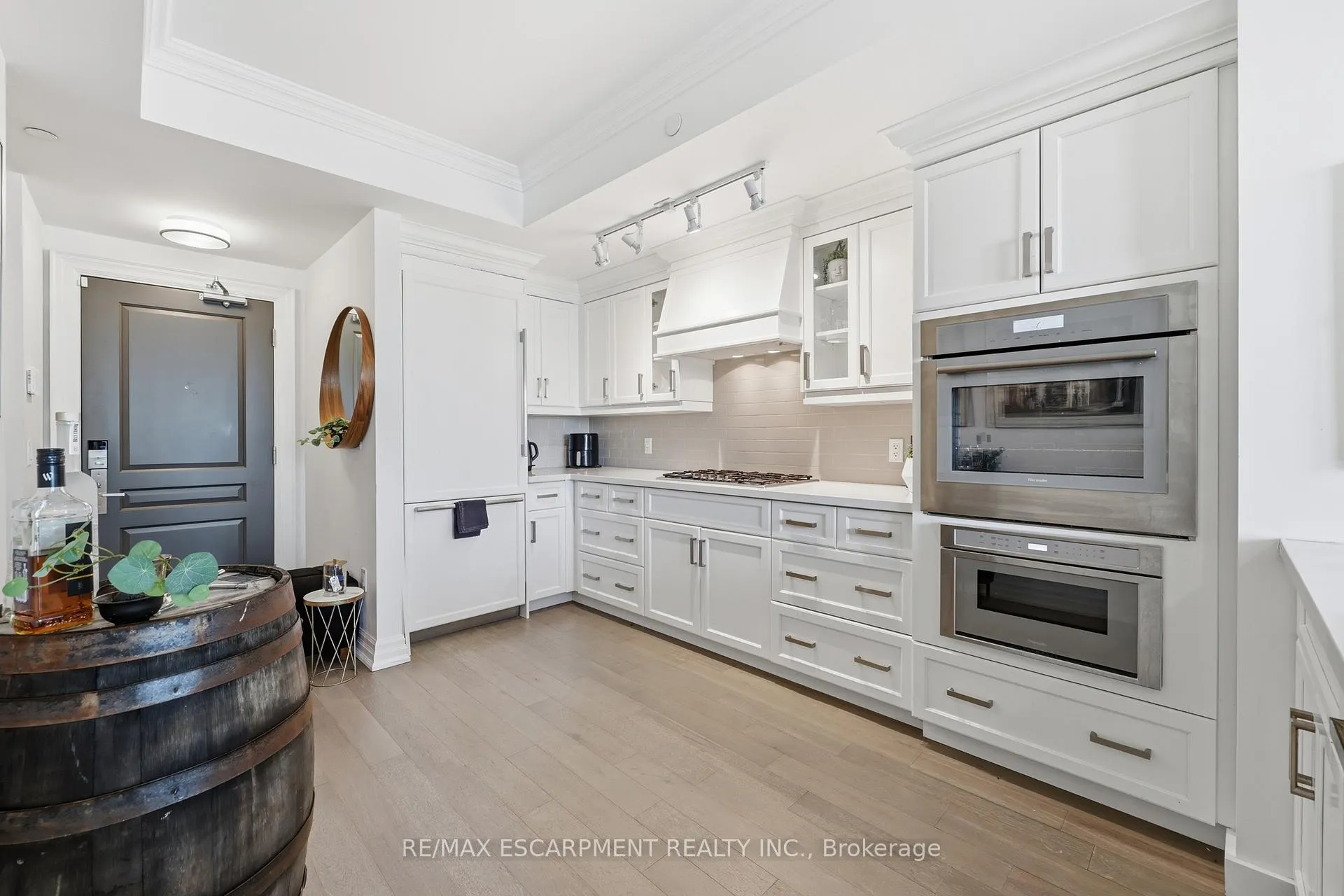 Photo 9 of Unit 1102, 2060 Lakeshore Road, Burlington, Brant — HOMEH