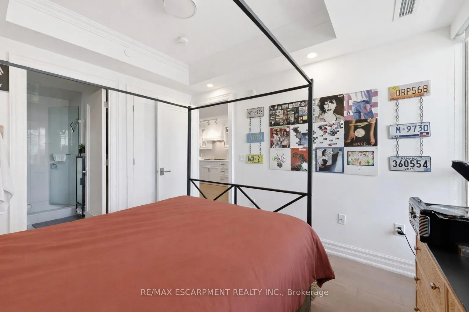 Photo 17 of Unit 1102, 2060 Lakeshore Road, Burlington, Brant — HOMEH