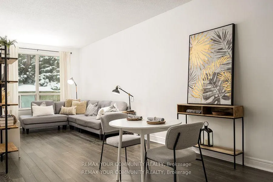 Photo 3 of Unit 111, 48 Suncrest Boulevard, Markham, Commerce Valley — HOMEH