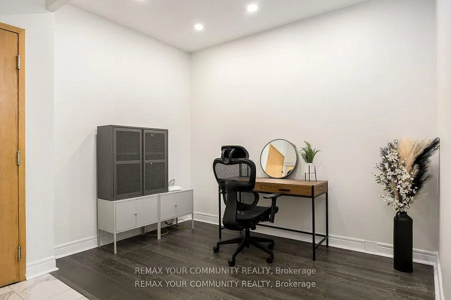 Photo 7 of Unit 111, 48 Suncrest Boulevard, Markham, Commerce Valley — HOMEH