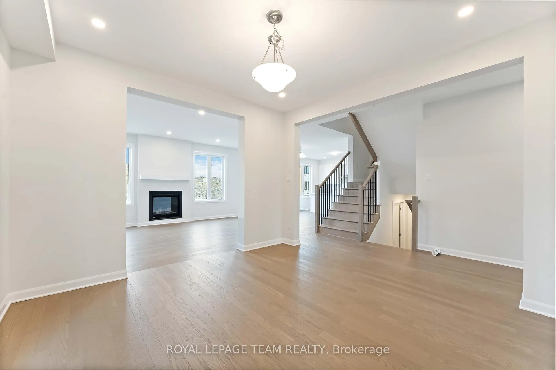 Photo 4 of 634 Bridgeport Avenue, Ottawa, Mahogany Community — HOMEH