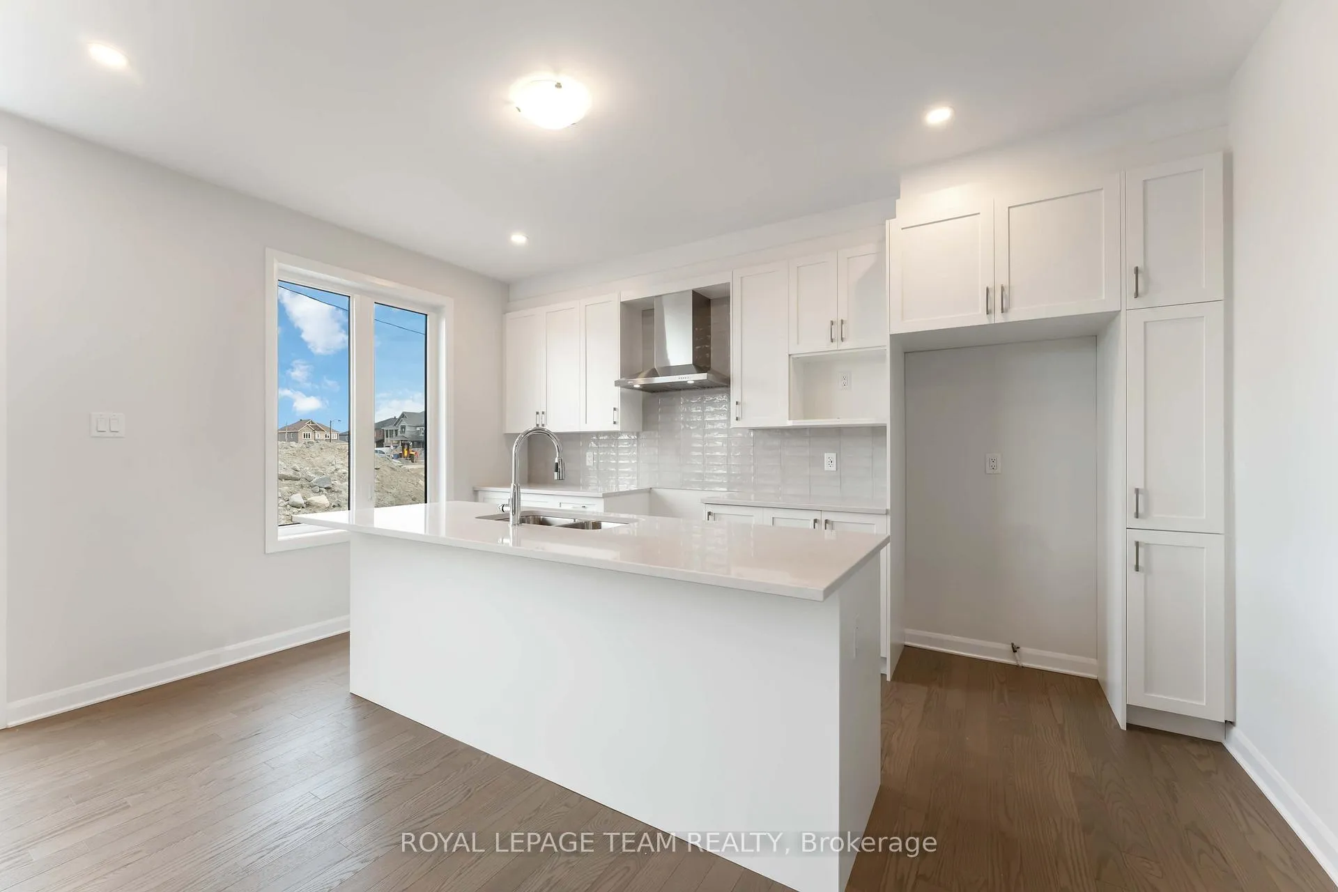 Photo 7 of 634 Bridgeport Avenue, Ottawa, Mahogany Community — HOMEH