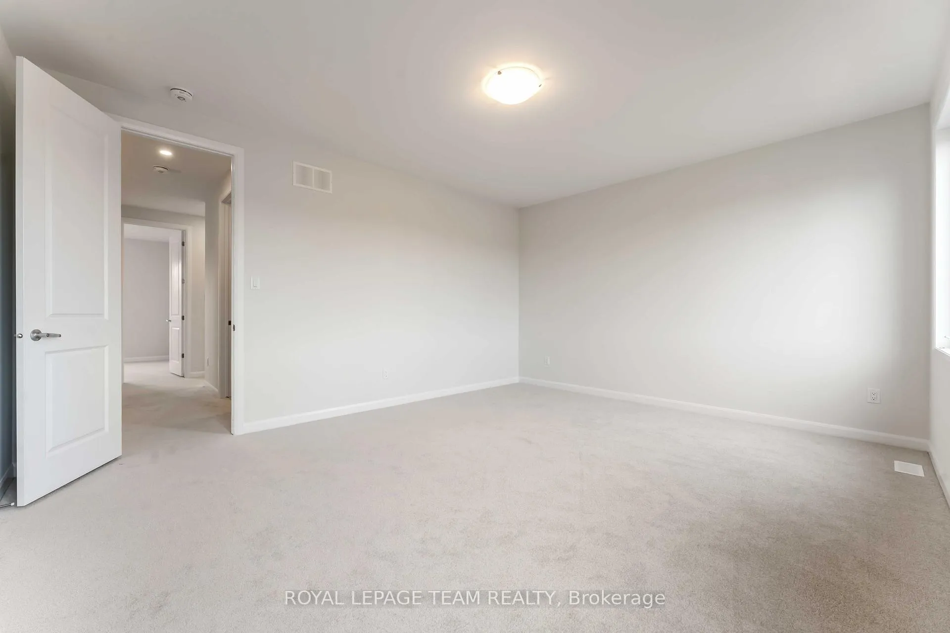 Photo 11 of 634 Bridgeport Avenue, Ottawa, Mahogany Community — HOMEH