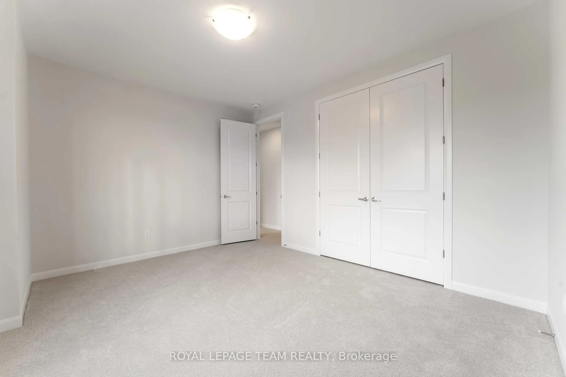 Photo 13 of 634 Bridgeport Avenue, Ottawa, Mahogany Community — HOMEH