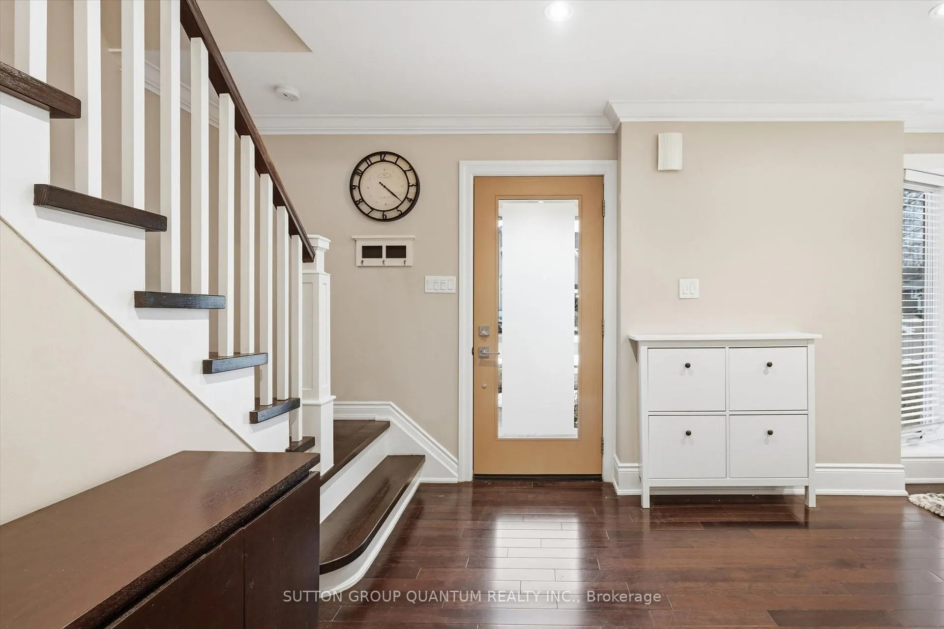 Photo 3 of 383 Cosburn Crescent, Burlington, Shoreacres — HOMEH