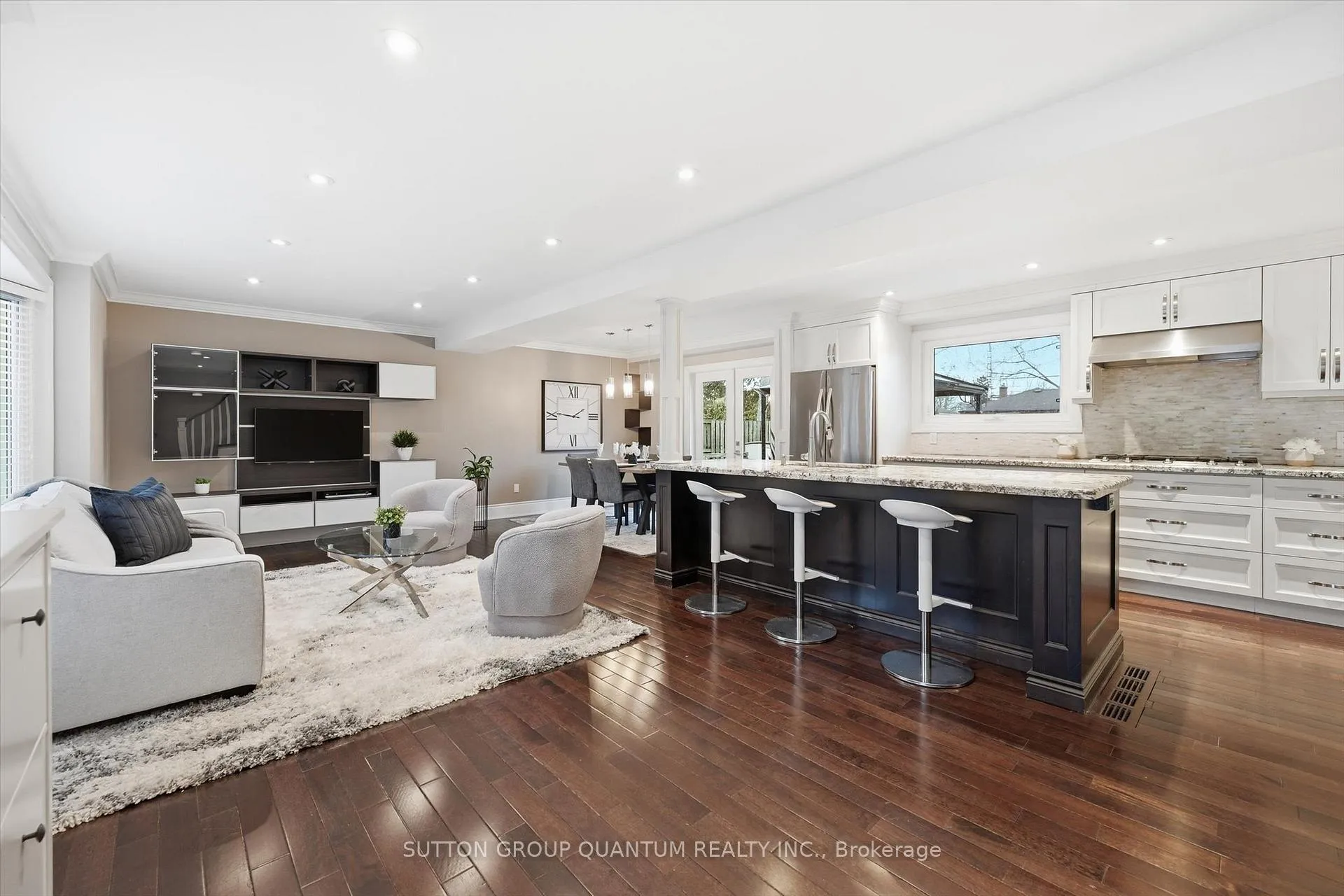 Photo 4 of 383 Cosburn Crescent, Burlington, Shoreacres — HOMEH
