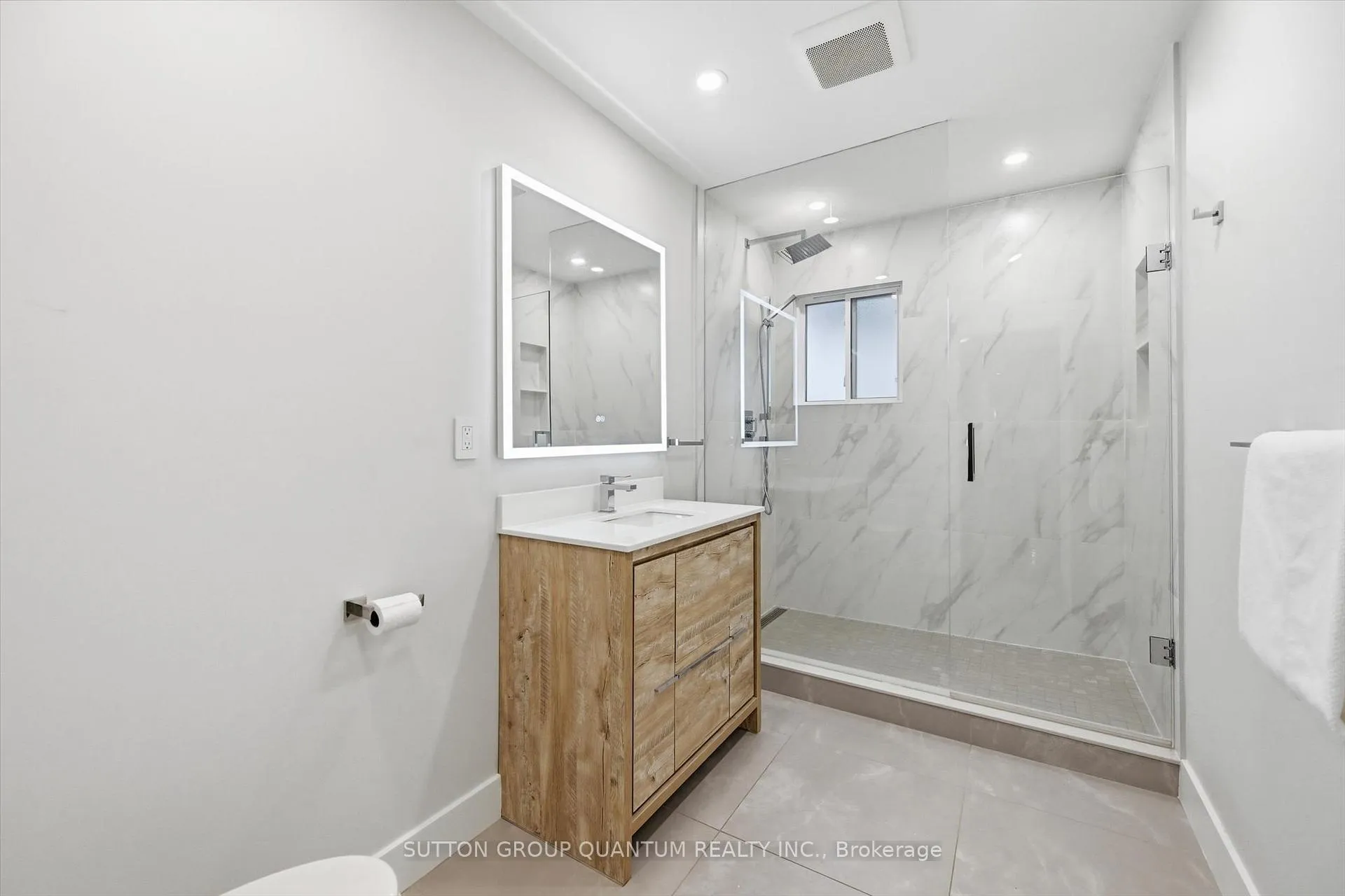 Photo 24 of 383 Cosburn Crescent, Burlington, Shoreacres — HOMEH