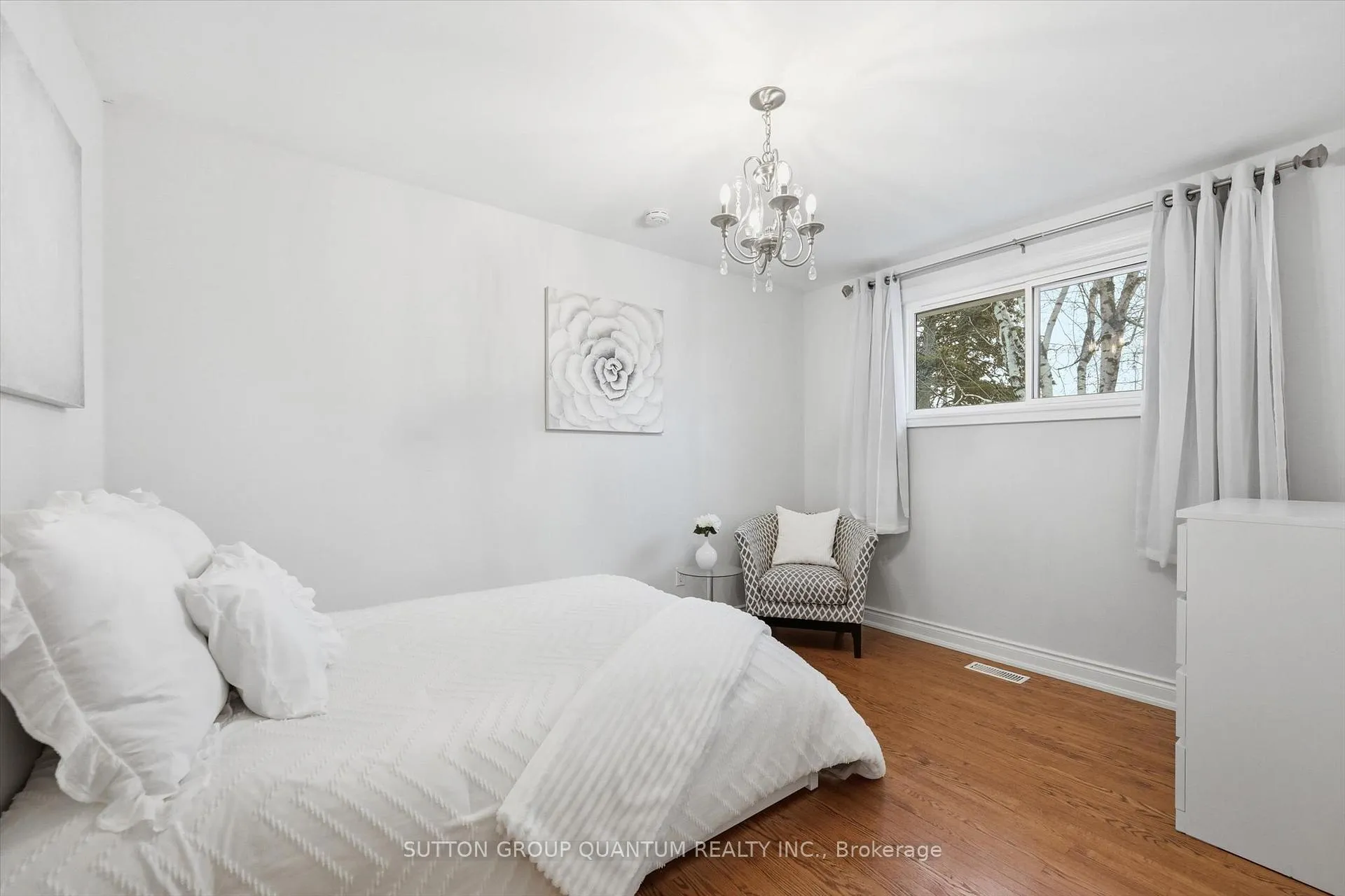 Photo 32 of 383 Cosburn Crescent, Burlington, Shoreacres — HOMEH