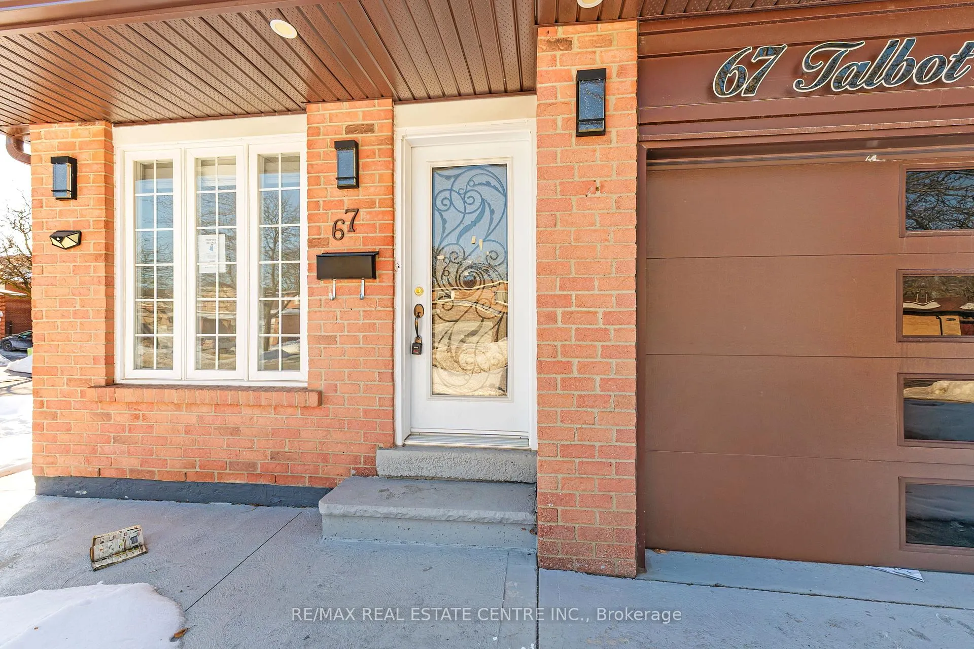 Photo 2 of 67 Talbot Street, Brampton, Brampton West — HOMEH