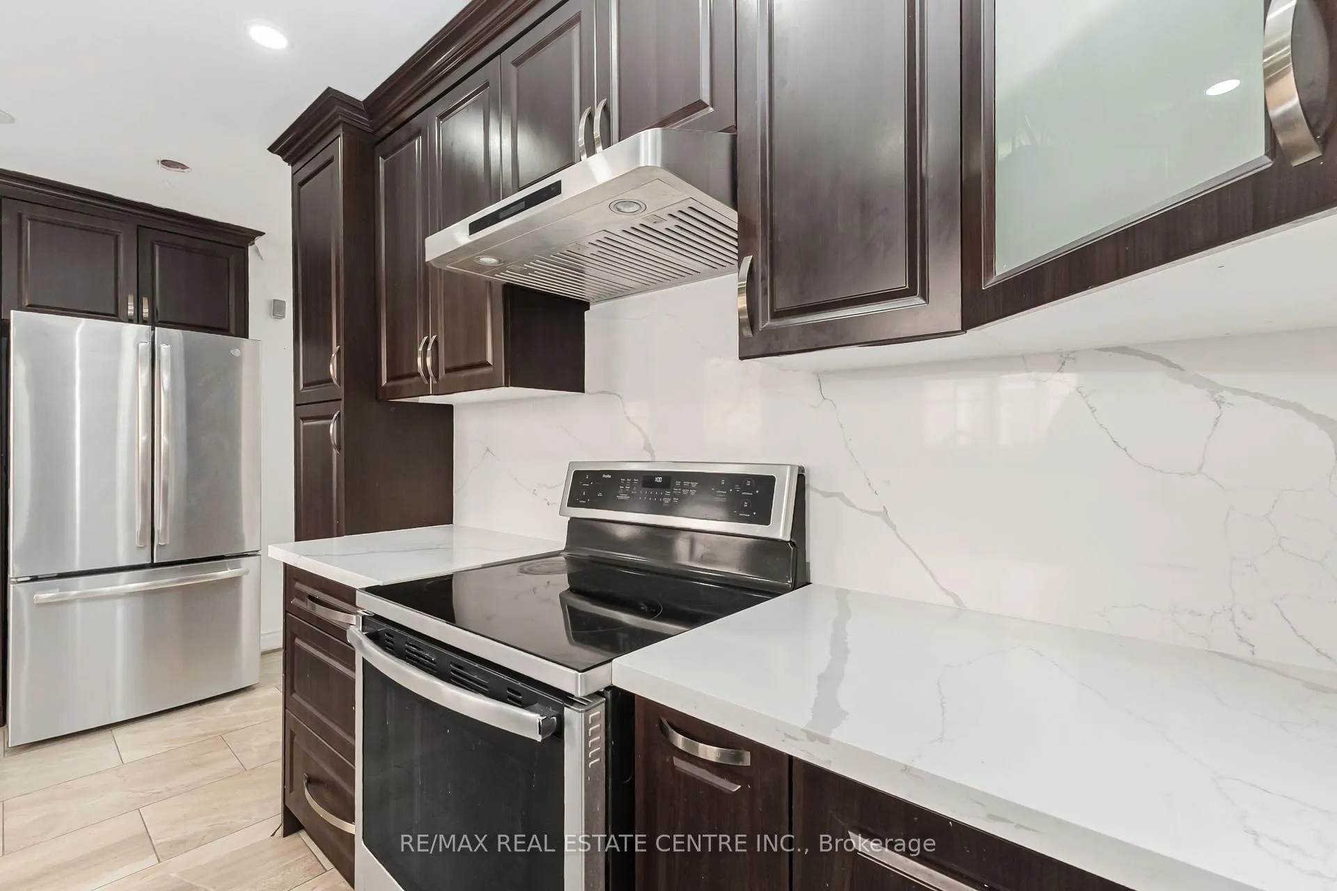 Photo 10 of 67 Talbot Street, Brampton, Brampton West — HOMEH