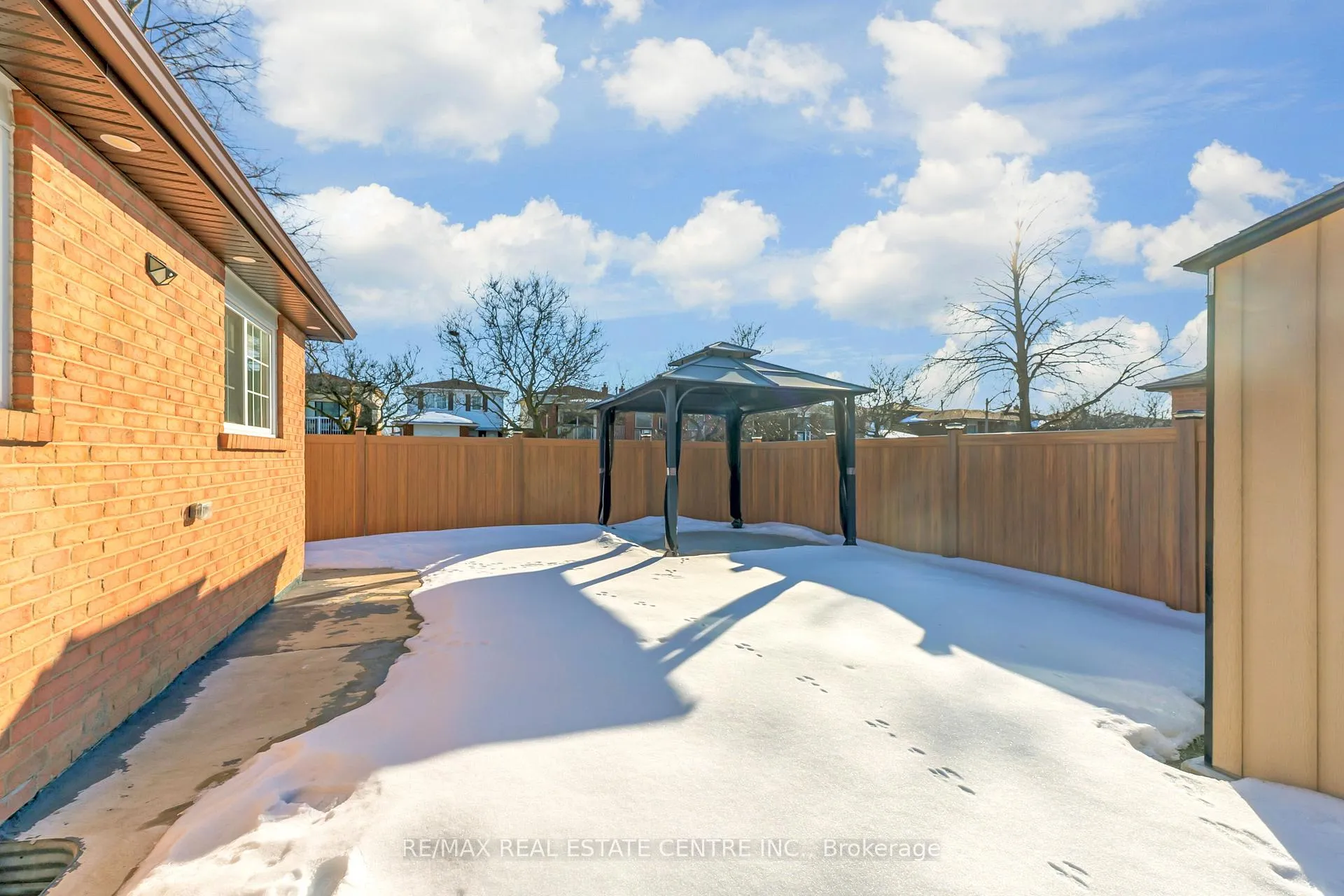 Photo 39 of 67 Talbot Street, Brampton, Brampton West — HOMEH