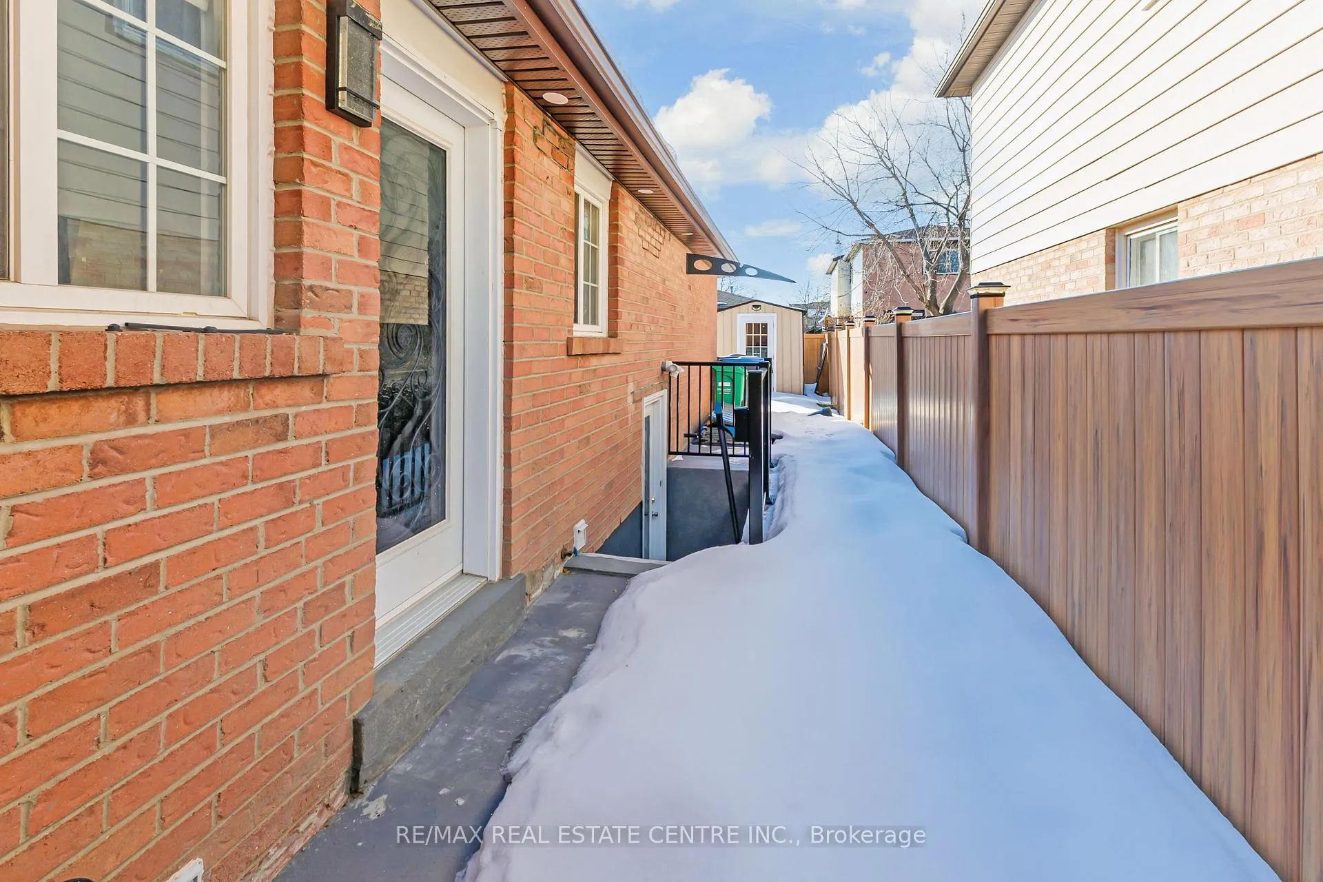 Photo 40 of 67 Talbot Street, Brampton, Brampton West — HOMEH
