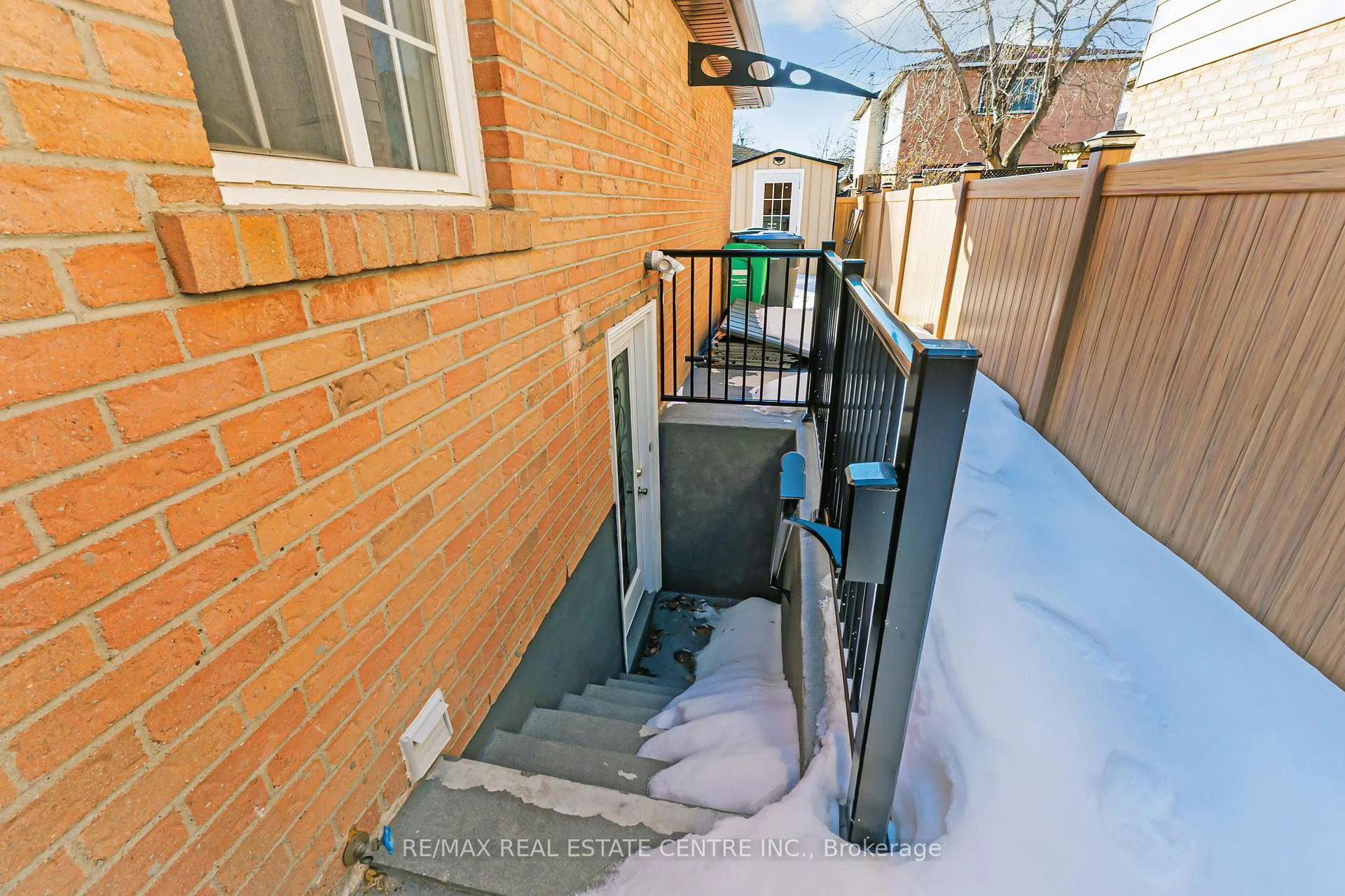 Photo 43 of 67 Talbot Street, Brampton, Brampton West — HOMEH