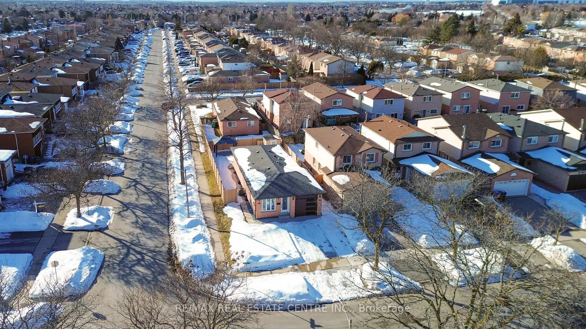 Photo 44 of 67 Talbot Street, Brampton, Brampton West — HOMEH