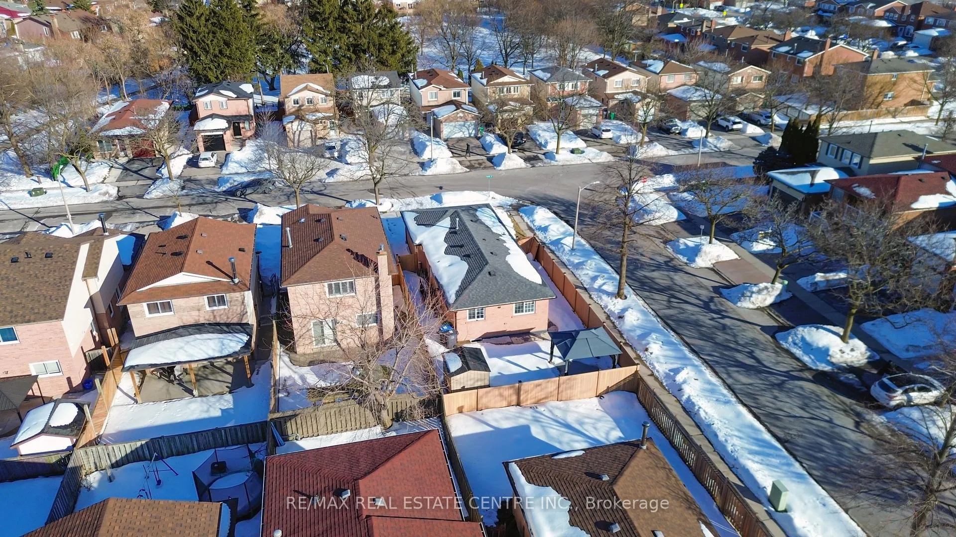 Photo 46 of 67 Talbot Street, Brampton, Brampton West — HOMEH