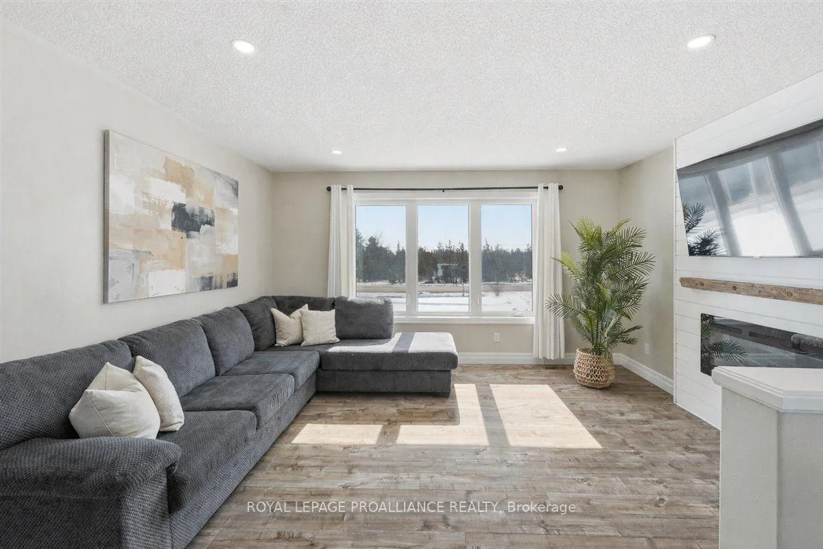 Photo 9 of 1477 Melrose Road, Tyendinaga, Tyendinaga Township — HOMEH