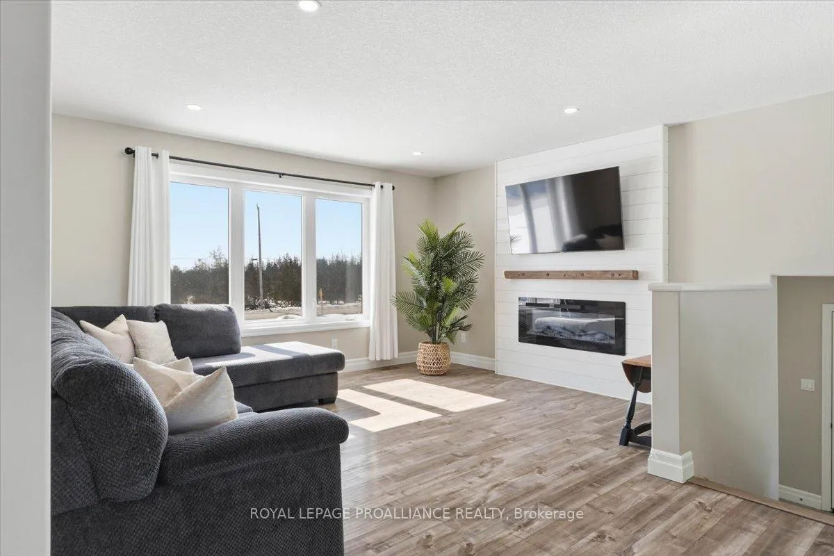 Photo 10 of 1477 Melrose Road, Tyendinaga, Tyendinaga Township — HOMEH