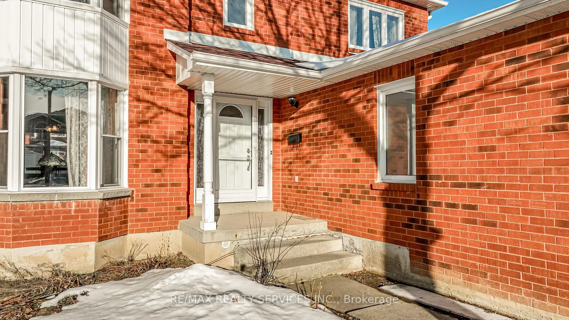 Photo 5 of 7 Laidlaw Avenue, Brampton, Westgate — HOMEH