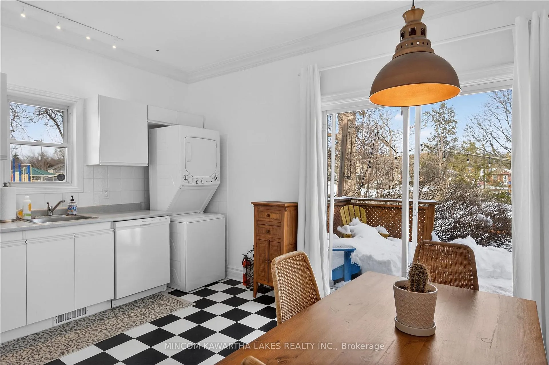 Photo 12 of 668 Brown Street, Peterborough, Otonabee Ward 1 — HOMEH