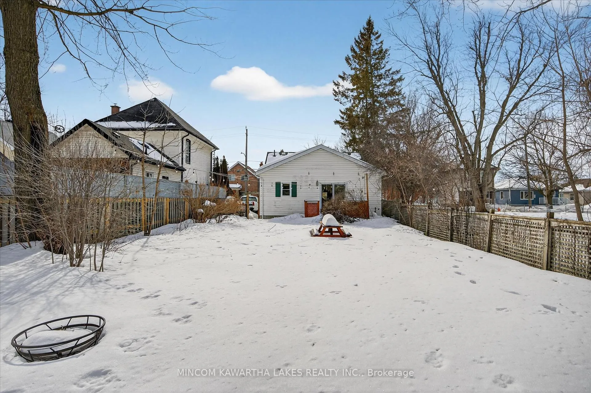 Photo 37 of 668 Brown Street, Peterborough, Otonabee Ward 1 — HOMEH