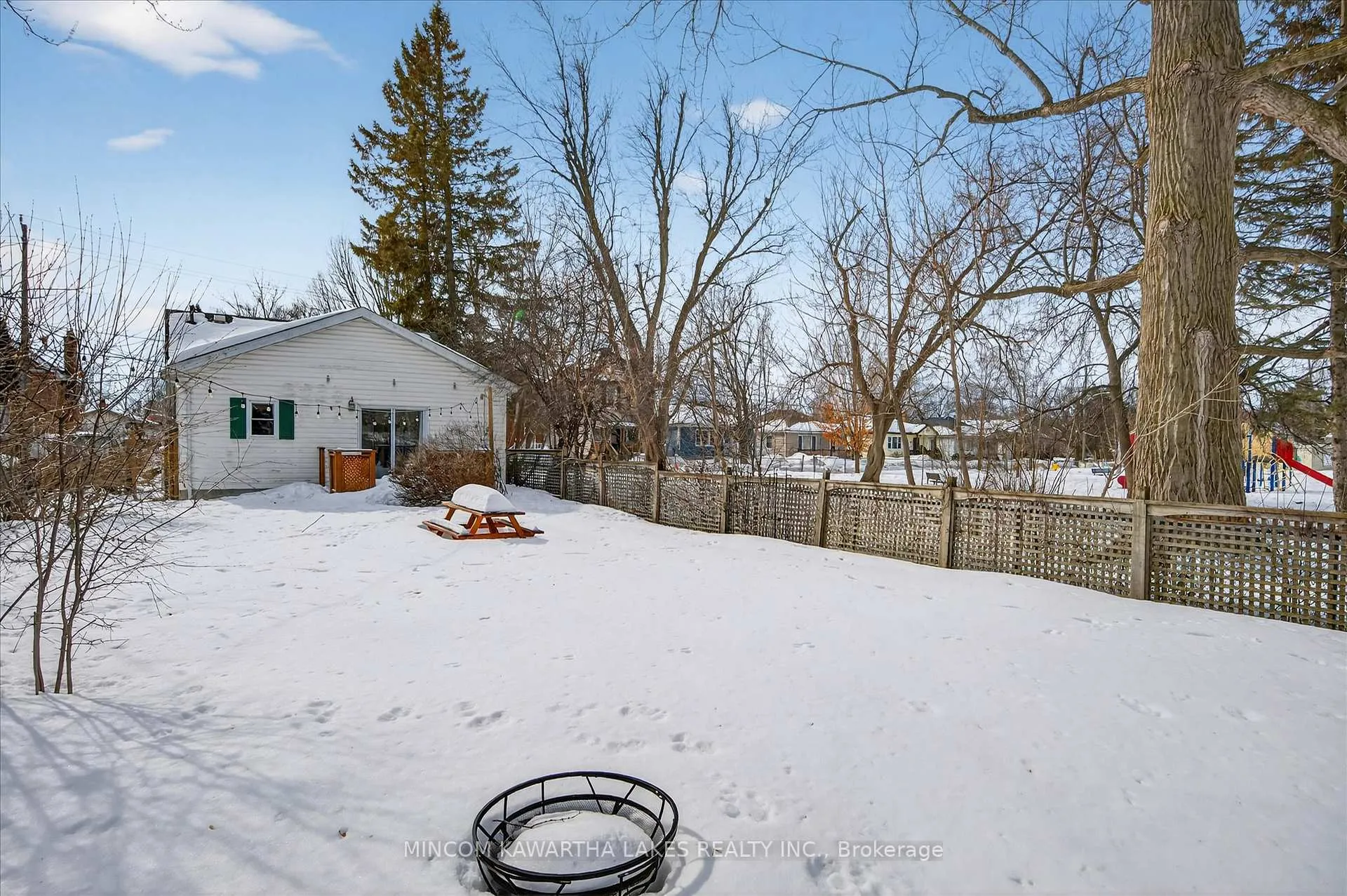 Photo 38 of 668 Brown Street, Peterborough, Otonabee Ward 1 — HOMEH