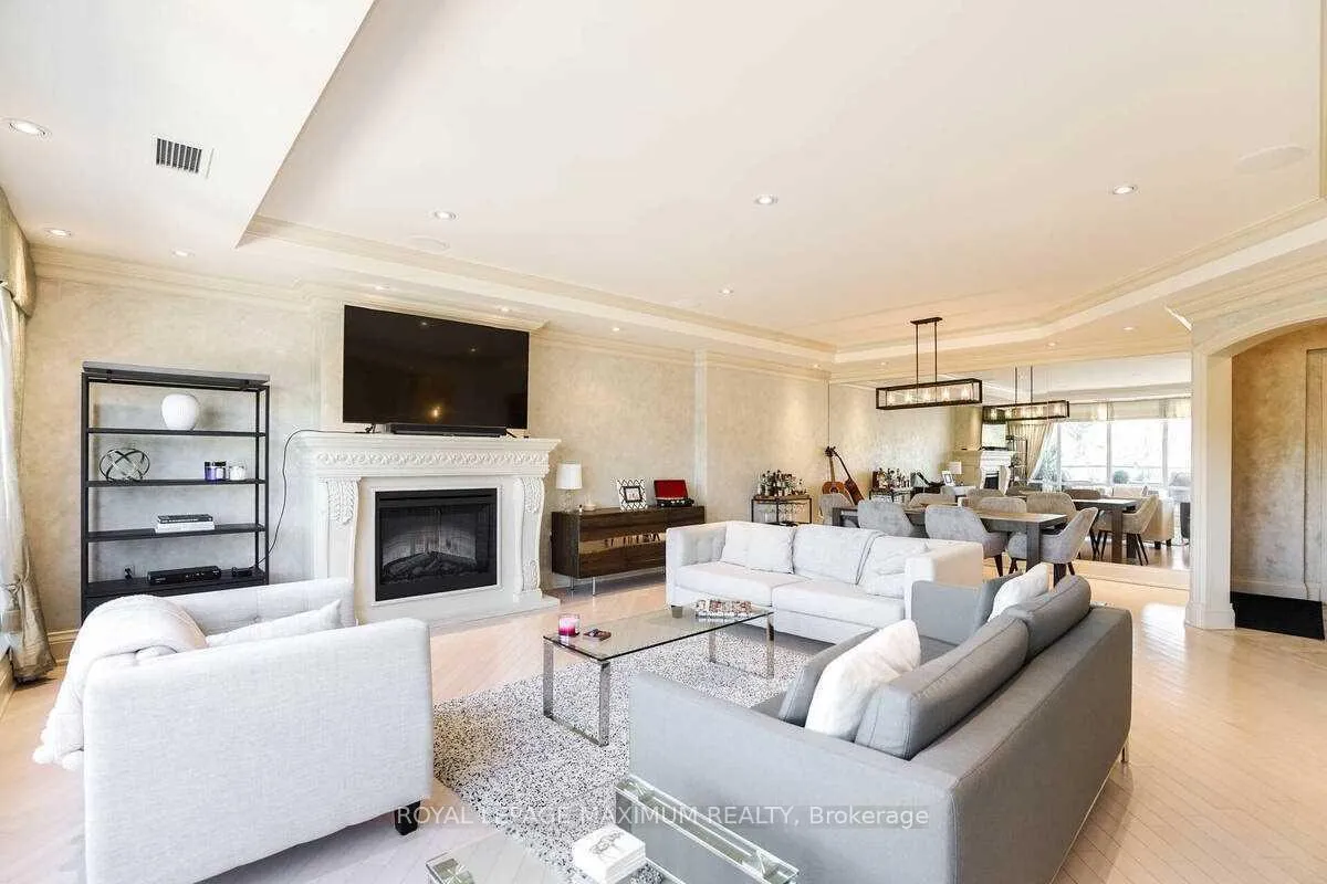 Photo 11 of Unit Ph7, 8201 Islington Avenue, Vaughan, Islington Woods — HOMEH