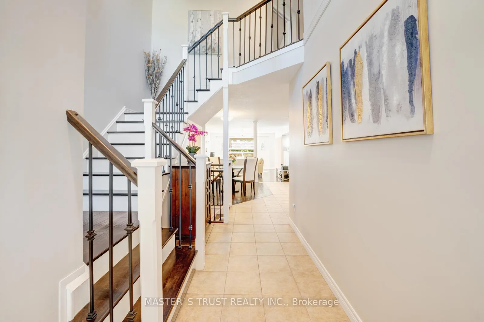 Photo 4 of 5 Howden Crescent, Guelph, Pineridge/Westminster Woods — HOMEH