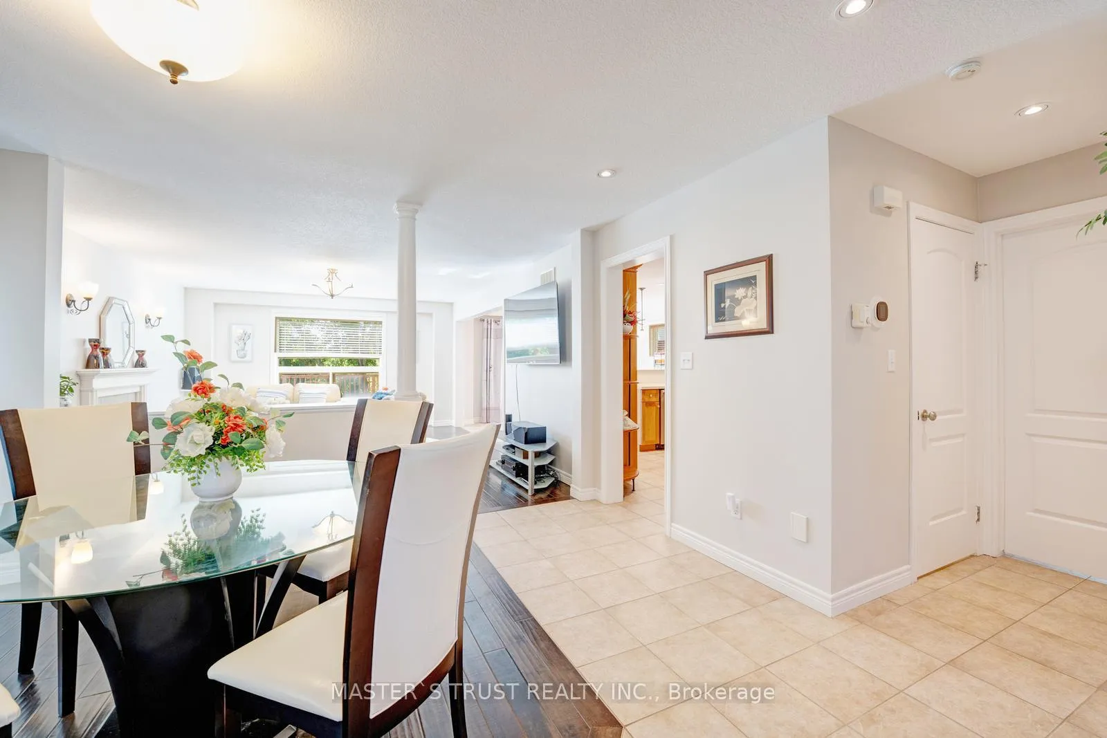 Photo 6 of 5 Howden Crescent, Guelph, Pineridge/Westminster Woods — HOMEH