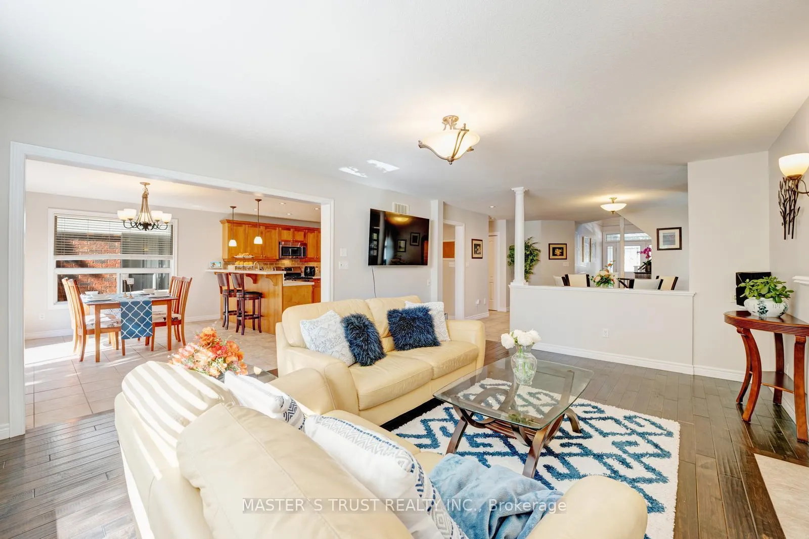 Photo 11 of 5 Howden Crescent, Guelph, Pineridge/Westminster Woods — HOMEH