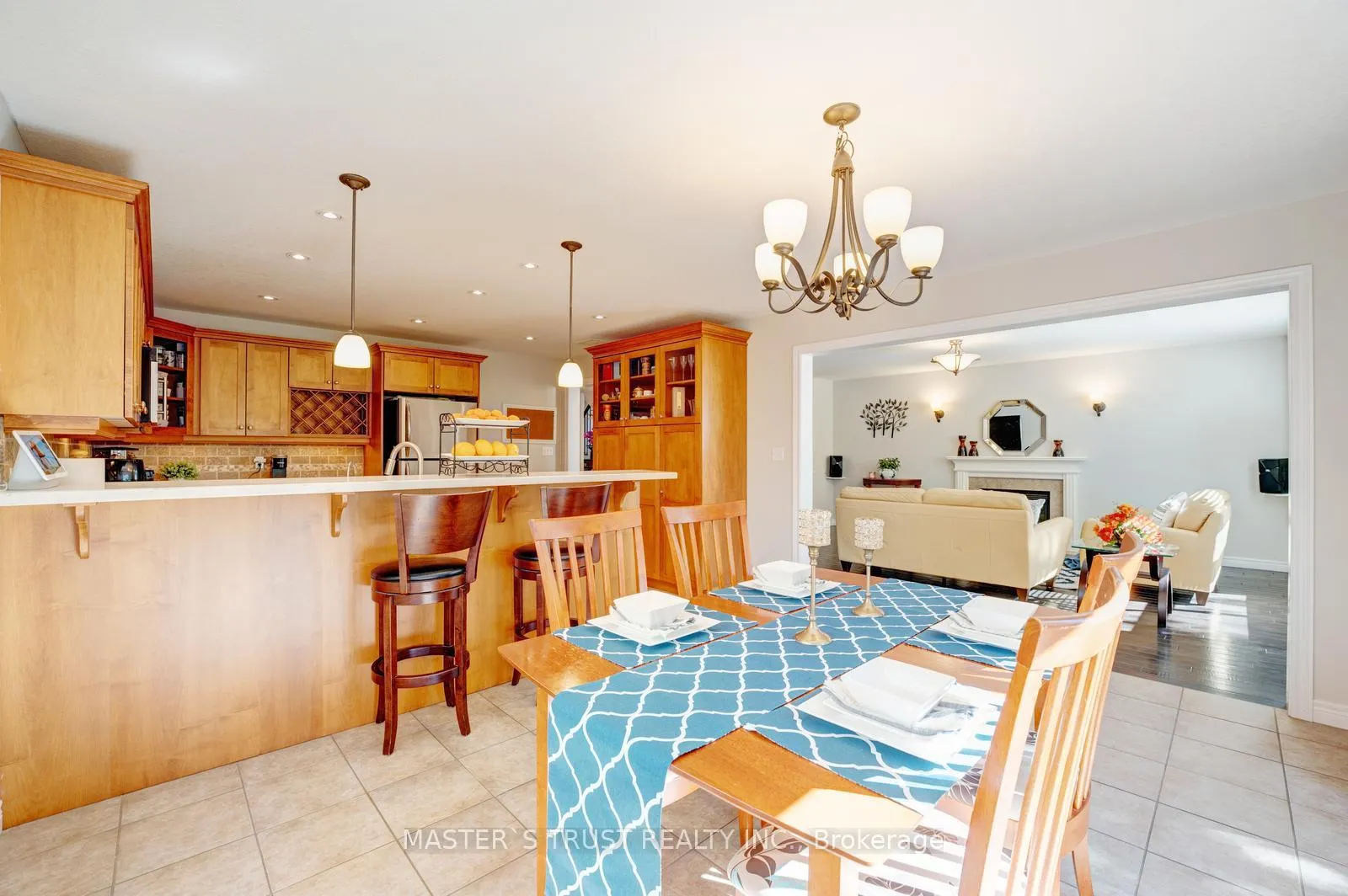 Photo 12 of 5 Howden Crescent, Guelph, Pineridge/Westminster Woods — HOMEH