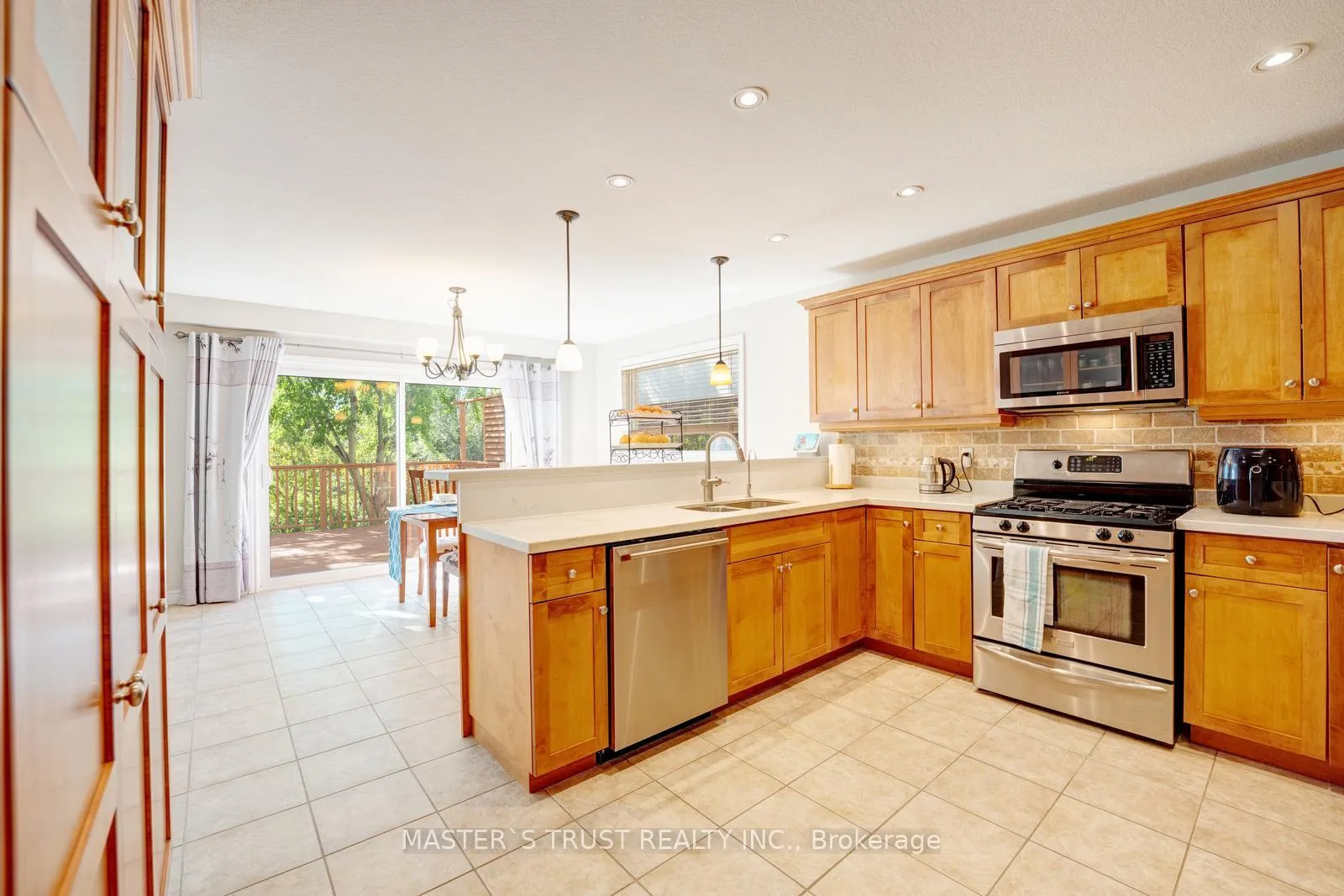 Photo 14 of 5 Howden Crescent, Guelph, Pineridge/Westminster Woods — HOMEH