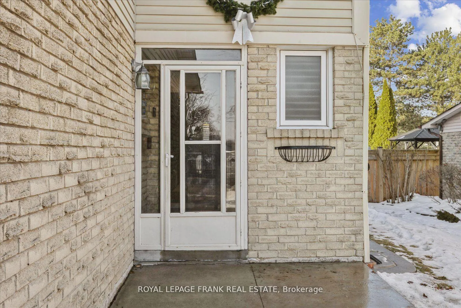 Front of 386 Prince Of Wales Drive
