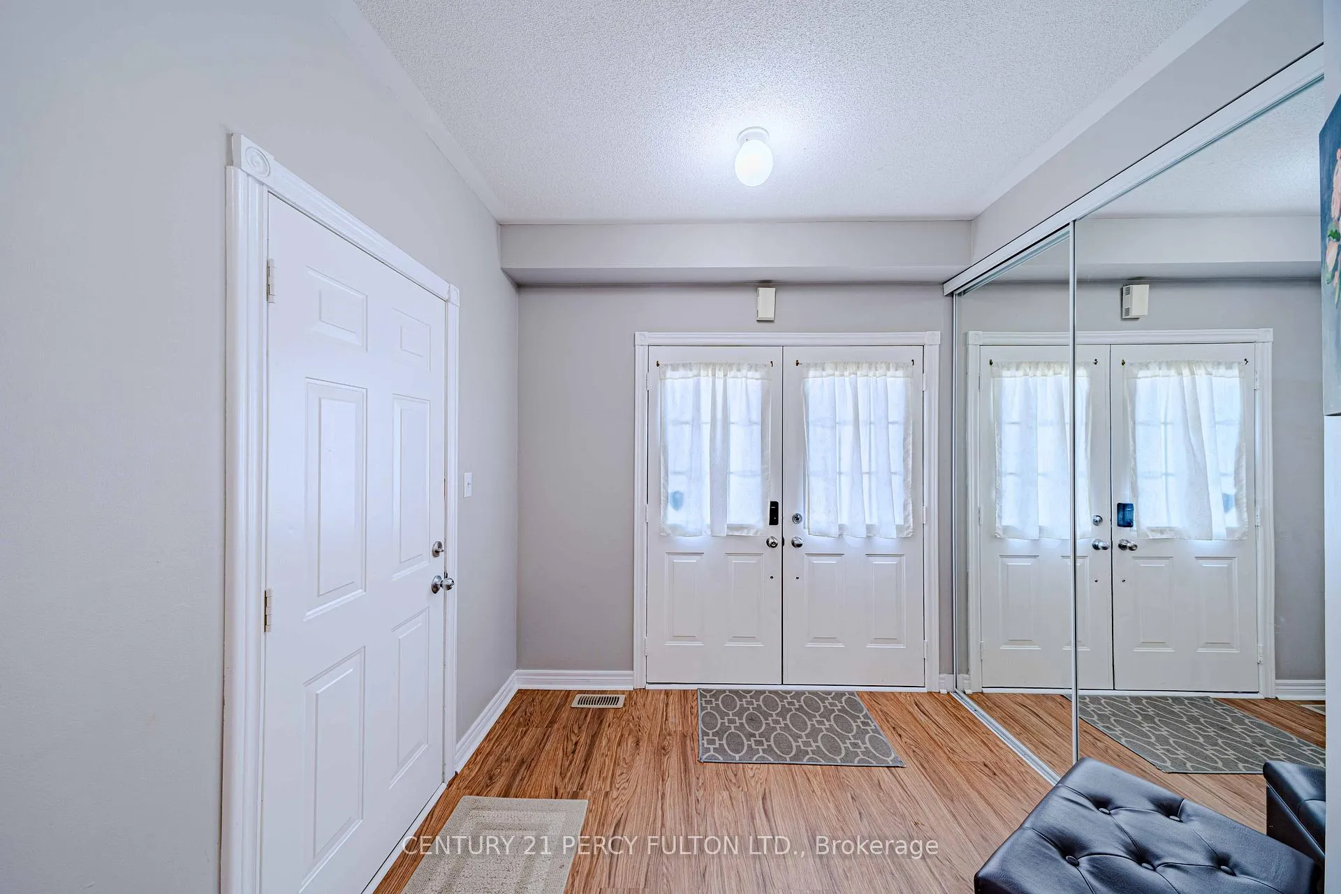 Photo 6 of 1276 Ashgrove Crescent, Oshawa, Pinecrest — HOMEH