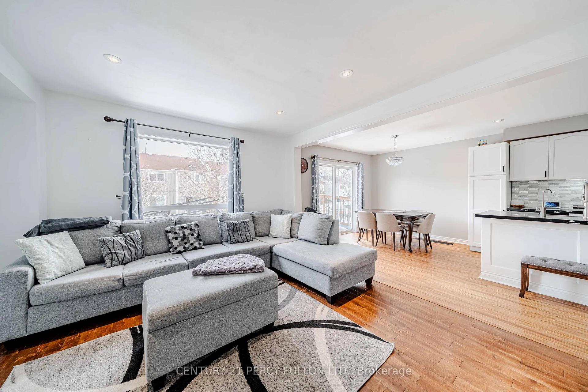 Photo 20 of 1276 Ashgrove Crescent, Oshawa, Pinecrest — HOMEH