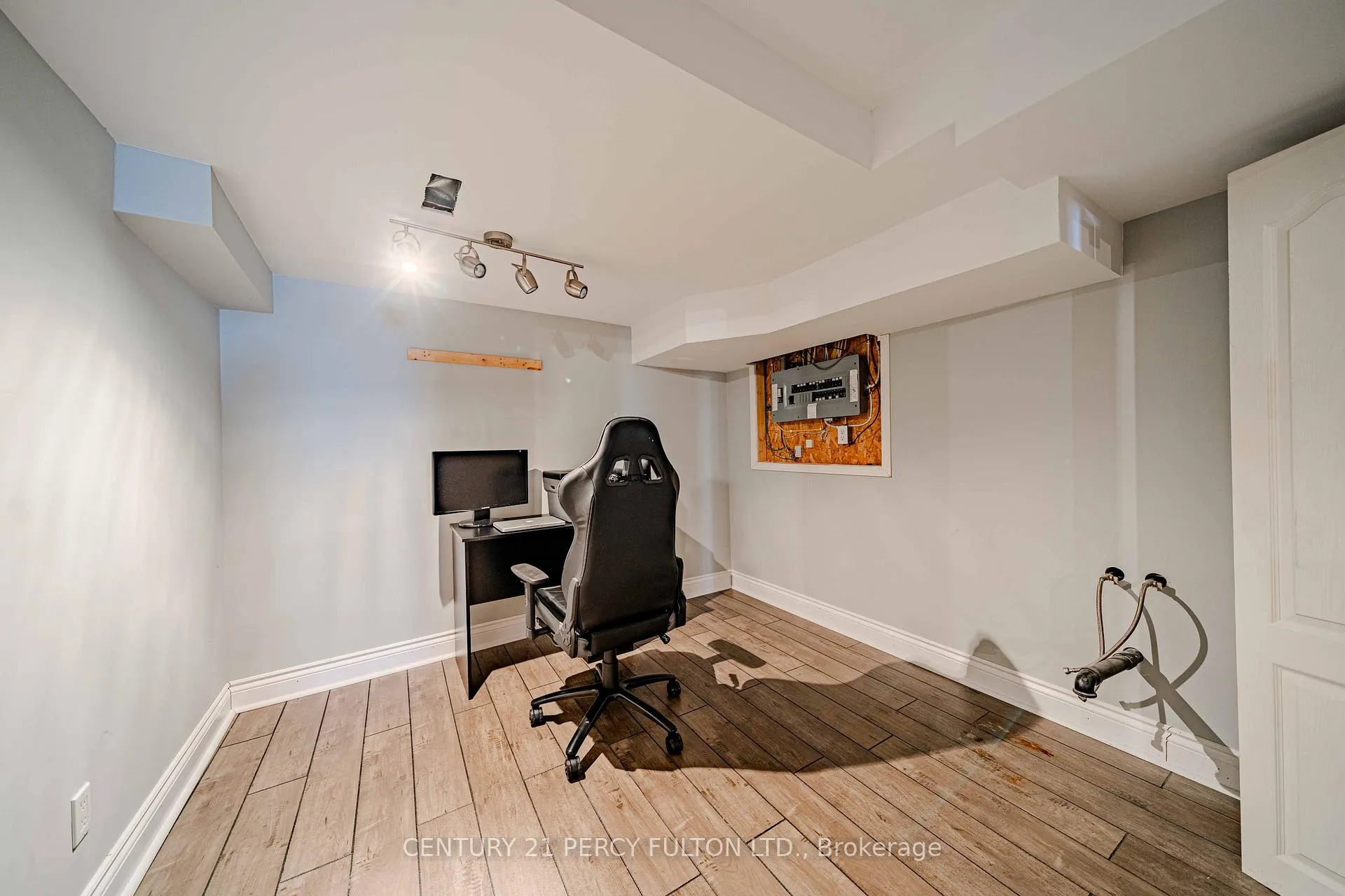 Photo 35 of 1276 Ashgrove Crescent, Oshawa, Pinecrest — HOMEH