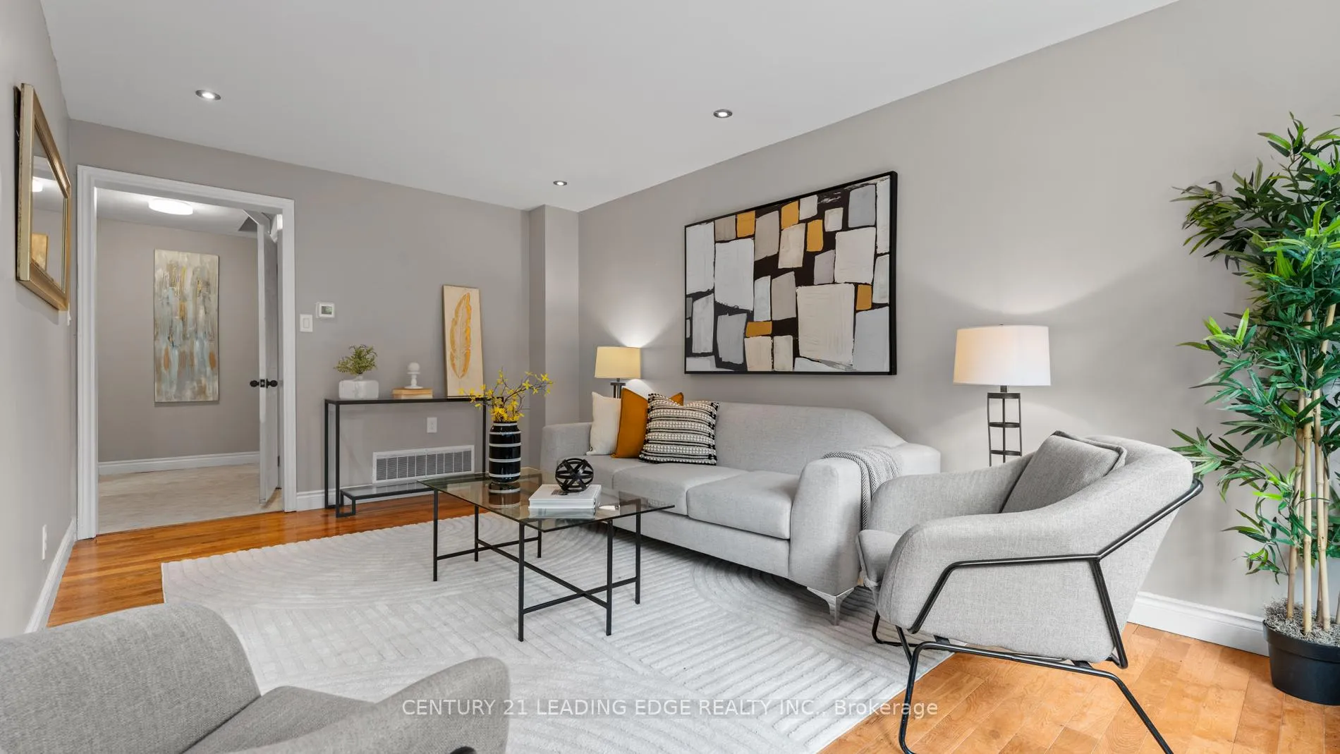 Photo 13 of 42 Tanager Square, Brampton, Heart Lake West — HOMEH
