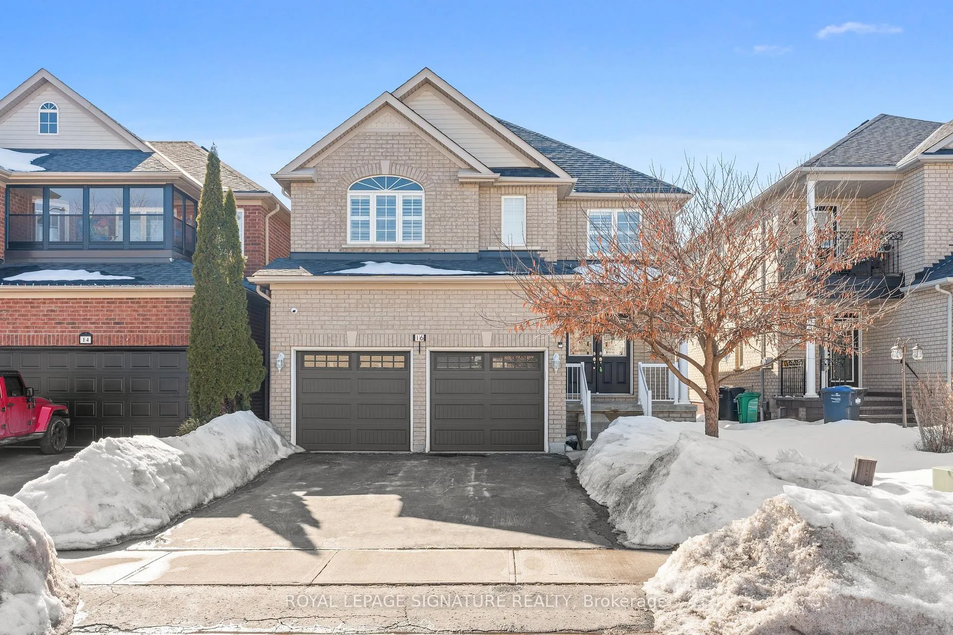 Front of 16 Newark Way