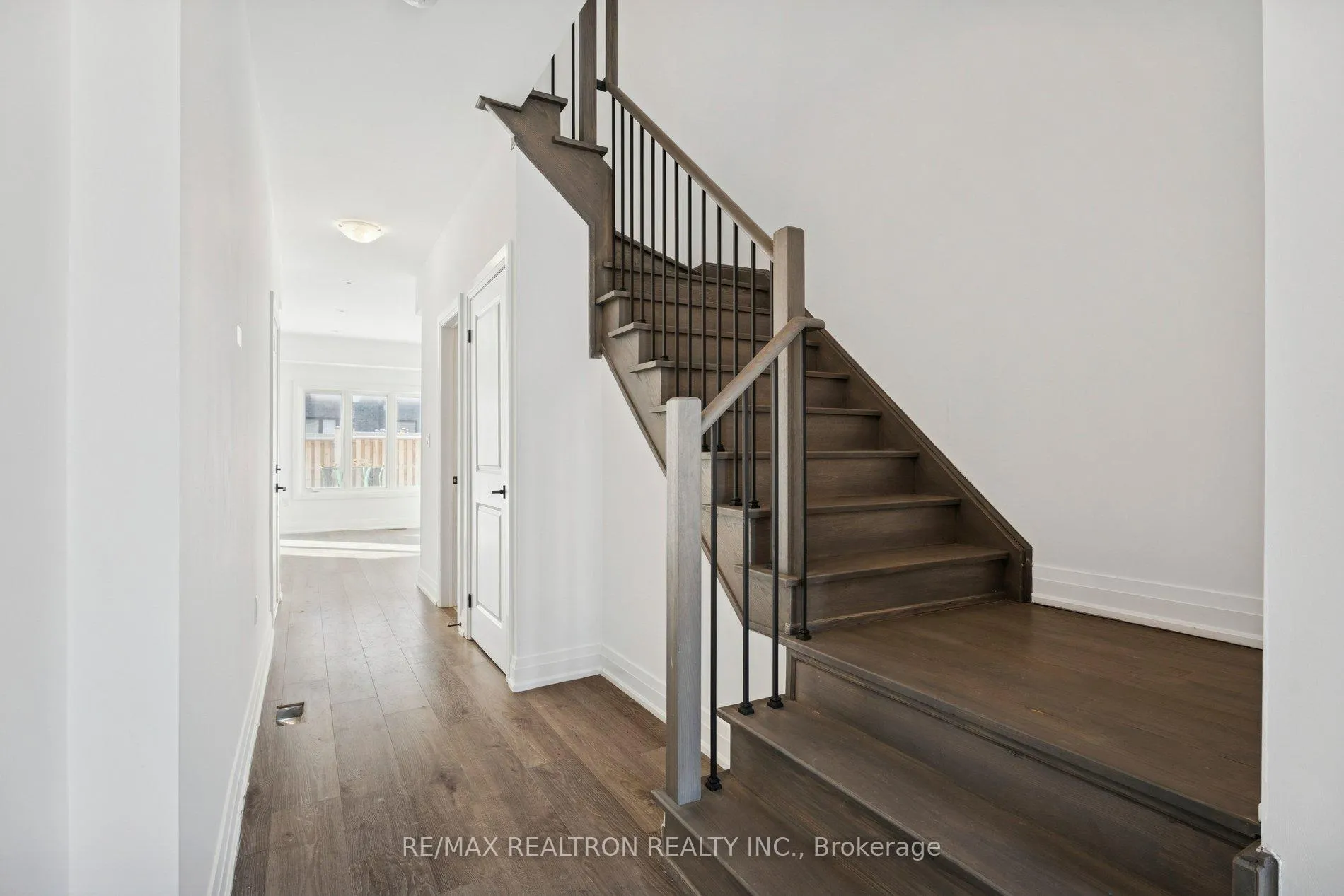 Photo 4 of 5 Haven Lane, Barrie, Painswick South — HOMEH