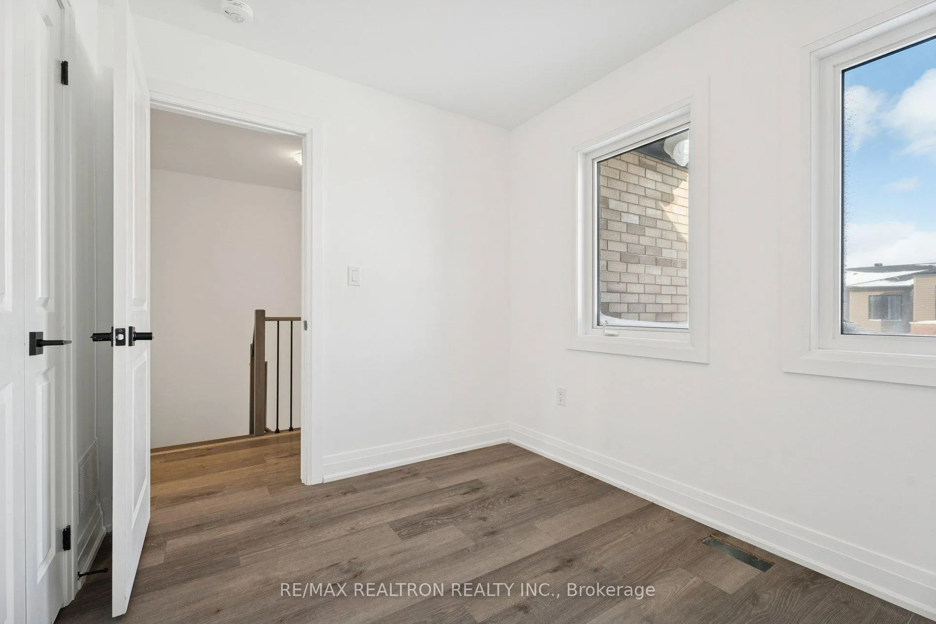 Photo 12 of 5 Haven Lane, Barrie, Painswick South — HOMEH