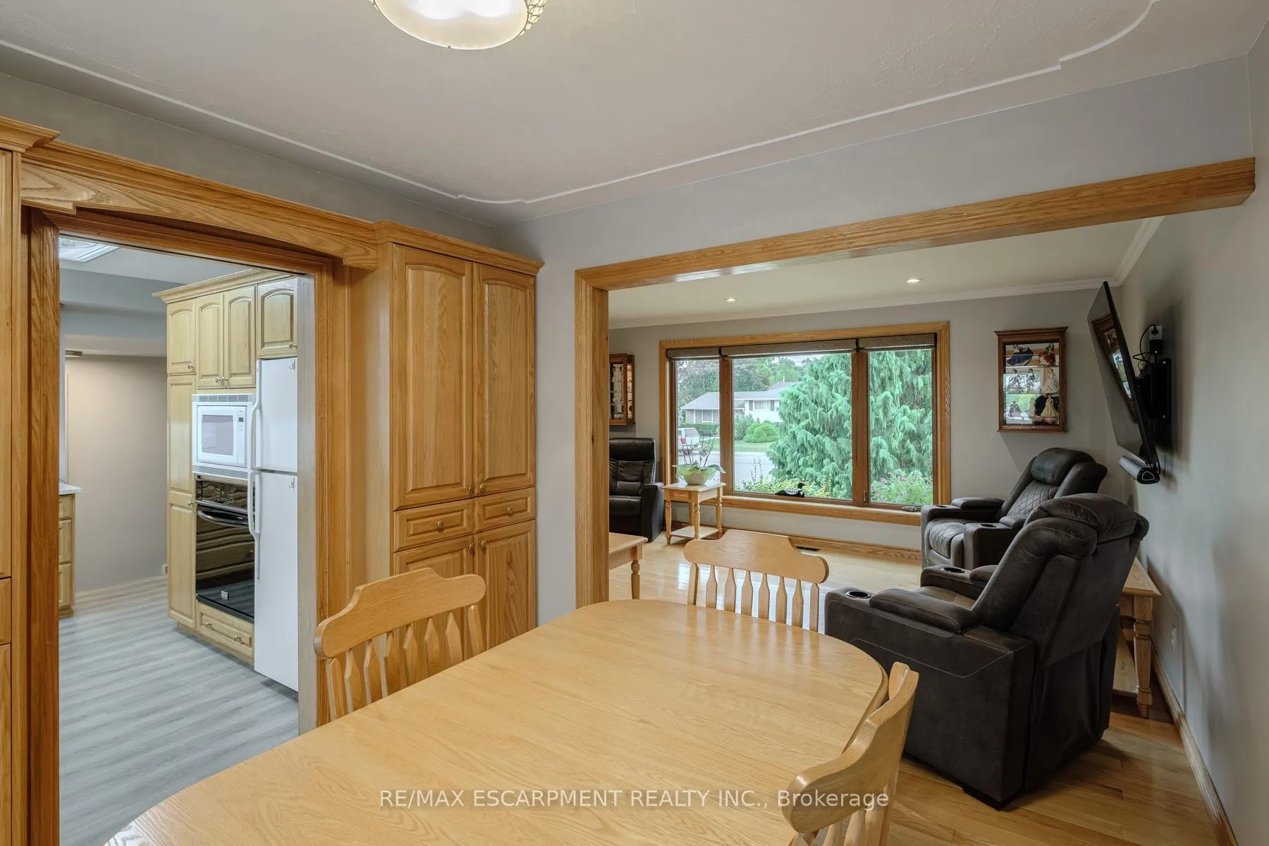 Photo 20 of 19 Carmen Avenue, Hamilton, Macassa — HOMEH