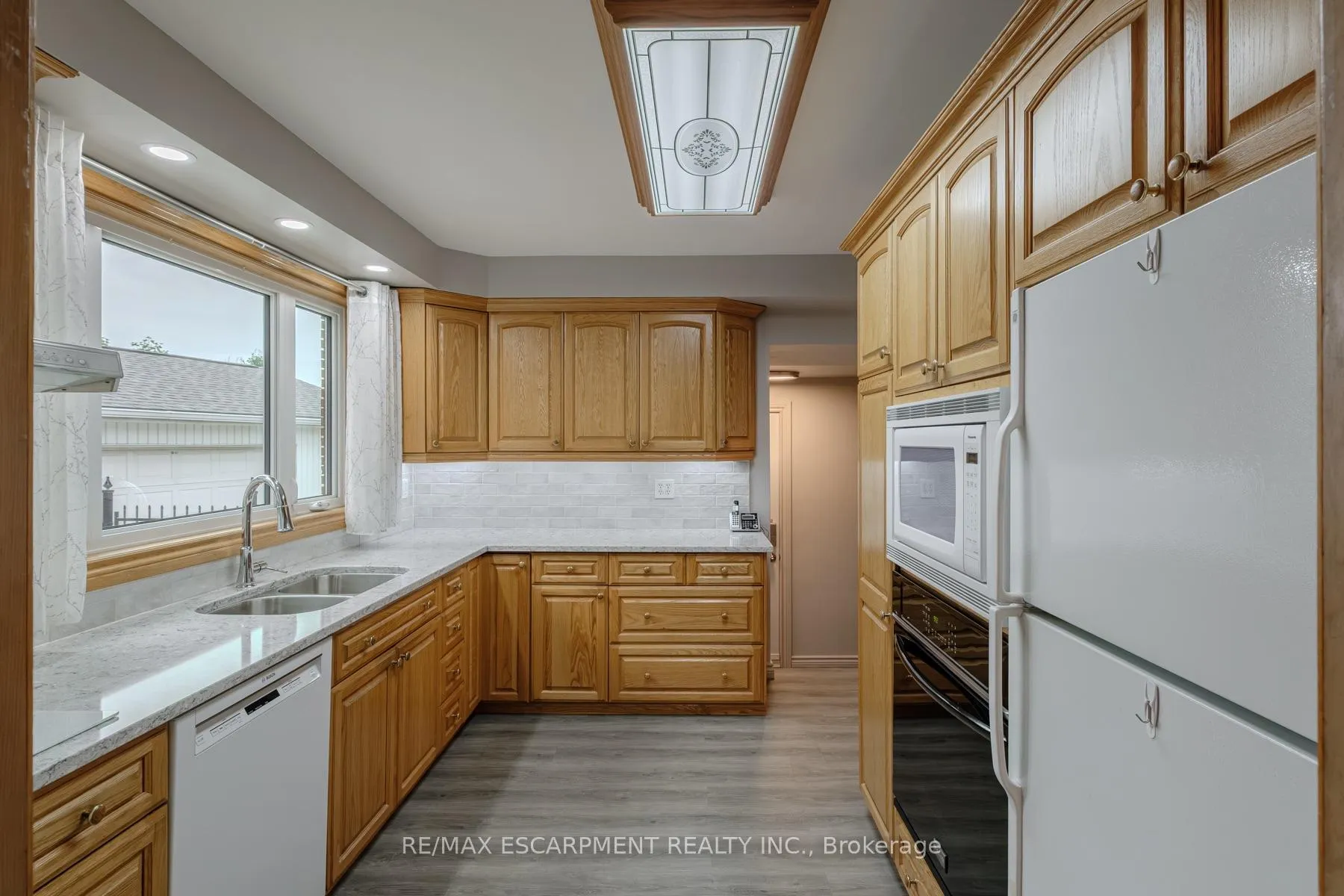 Photo 21 of 19 Carmen Avenue, Hamilton, Macassa — HOMEH