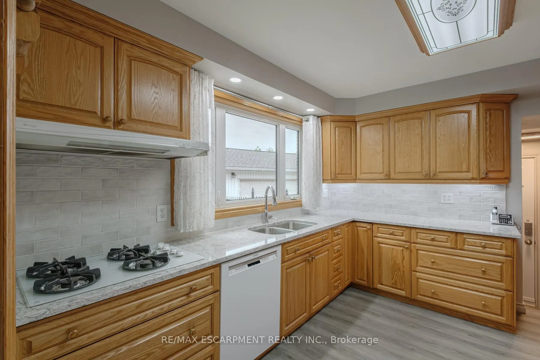 Photo 22 of 19 Carmen Avenue, Hamilton, Macassa — HOMEH