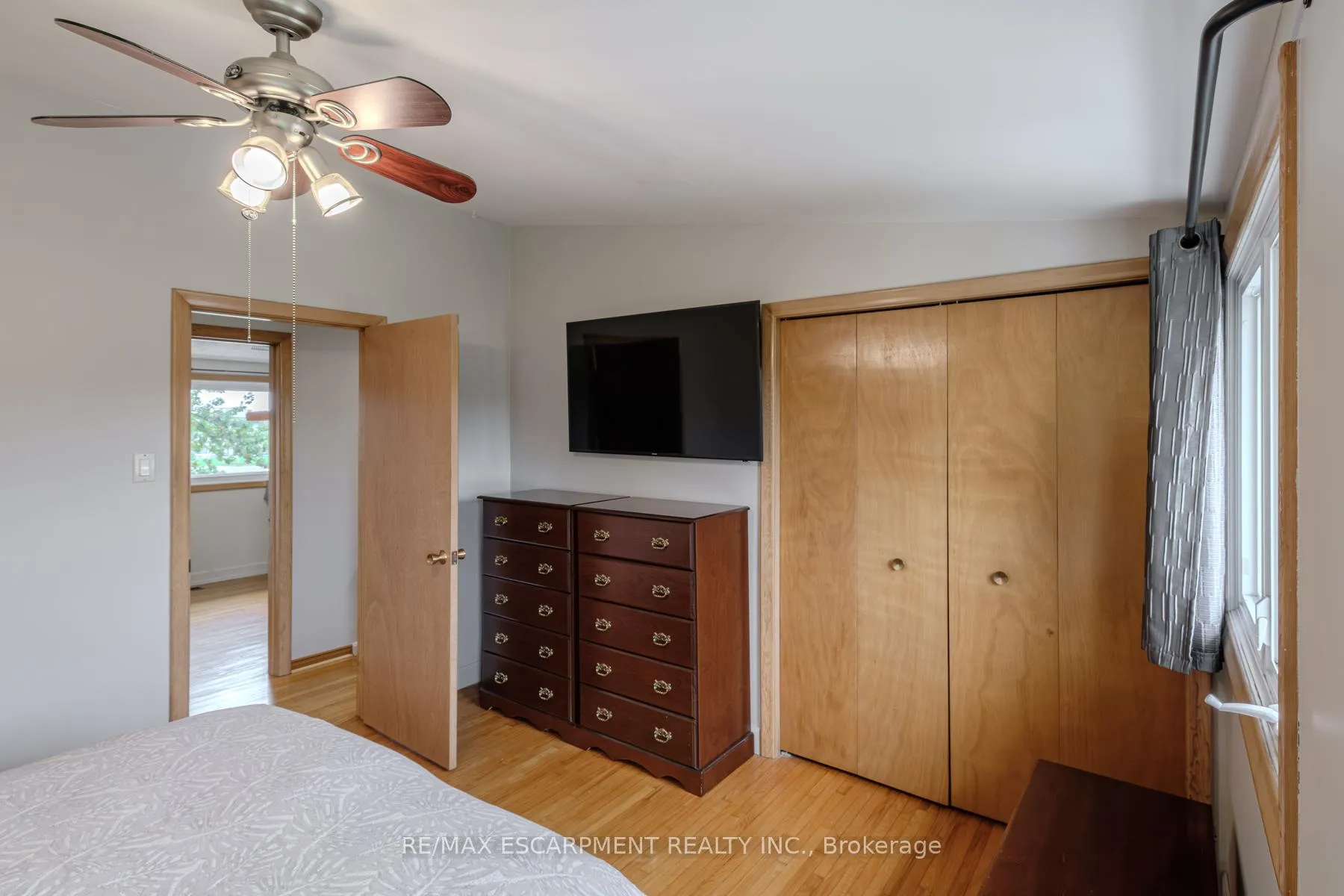 Photo 29 of 19 Carmen Avenue, Hamilton, Macassa — HOMEH
