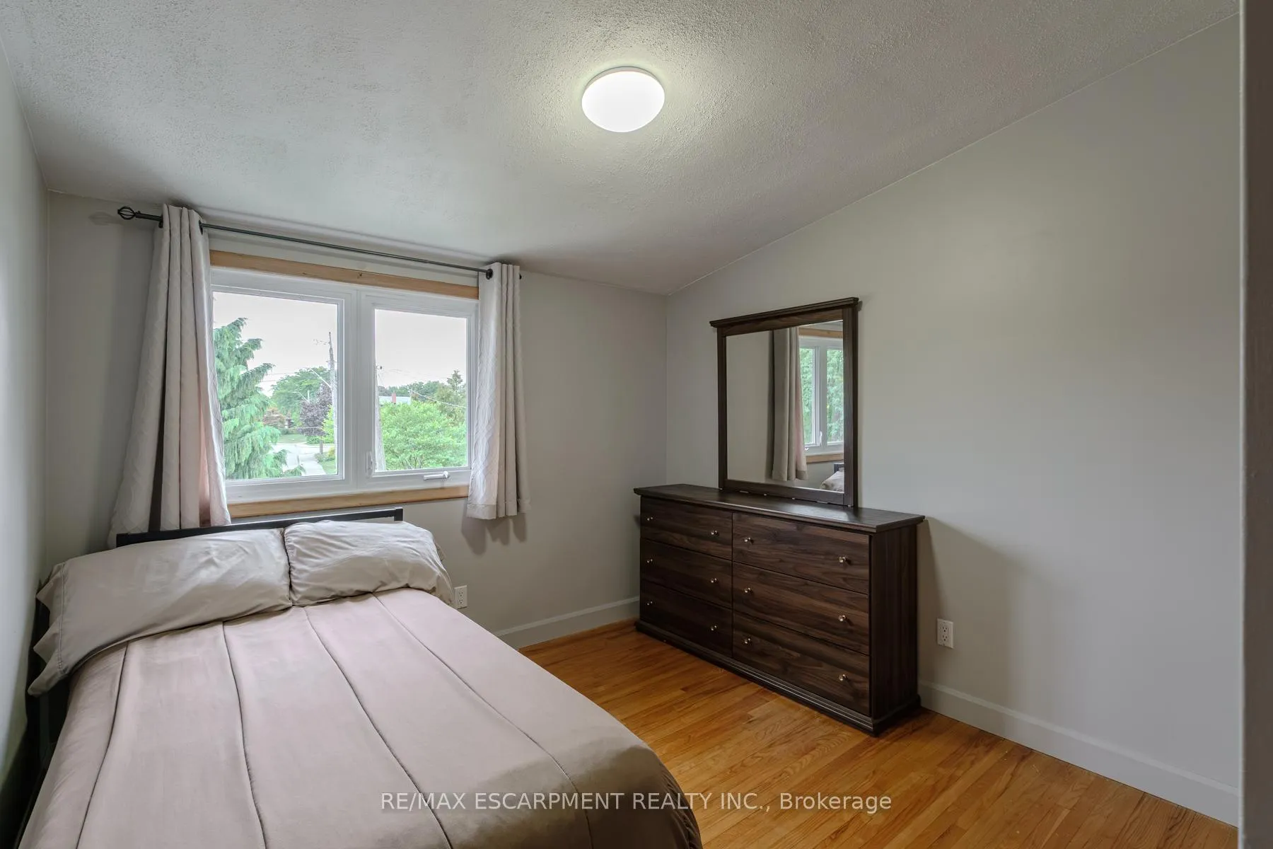 Photo 32 of 19 Carmen Avenue, Hamilton, Macassa — HOMEH