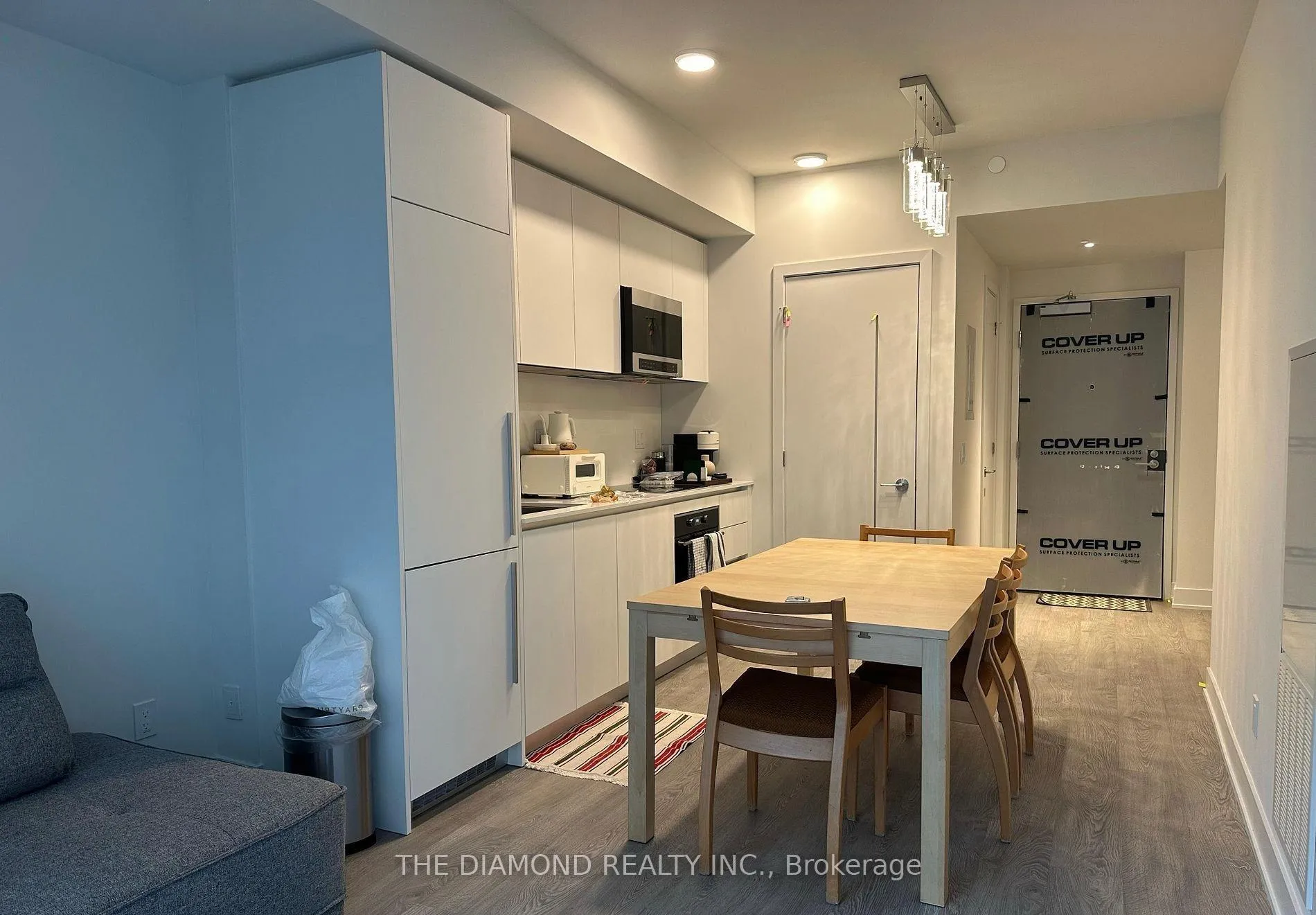Photo 6 of Unit 1704, 8 Cumberland Street, Toronto, The Annex — HOMEH