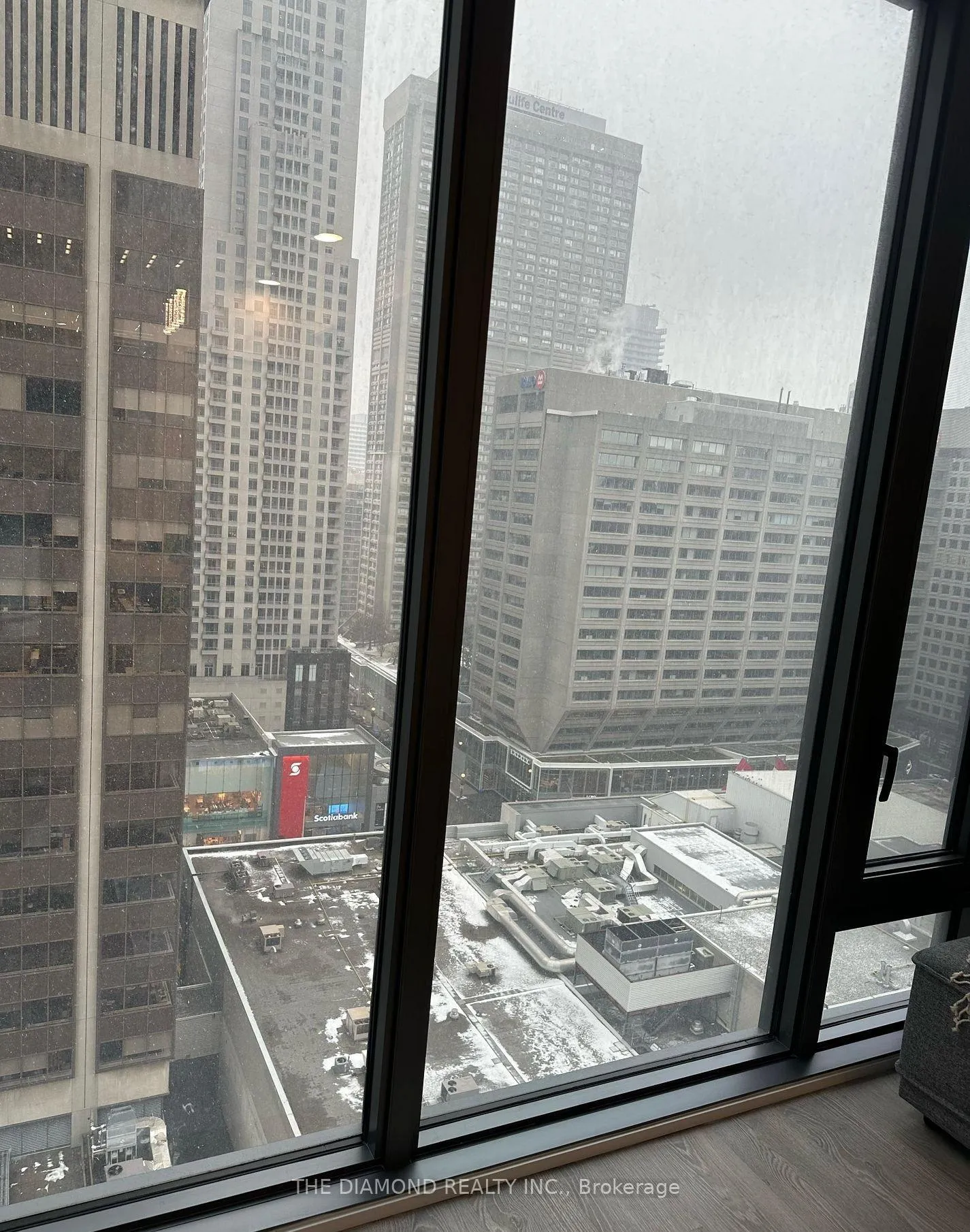 Photo 12 of Unit 1704, 8 Cumberland Street, Toronto, The Annex — HOMEH