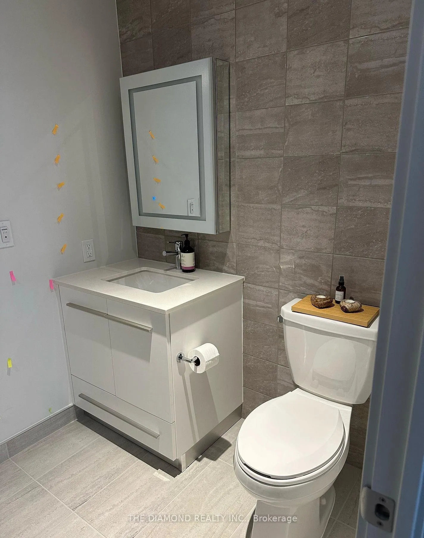 Photo 17 of Unit 1704, 8 Cumberland Street, Toronto, The Annex — HOMEH