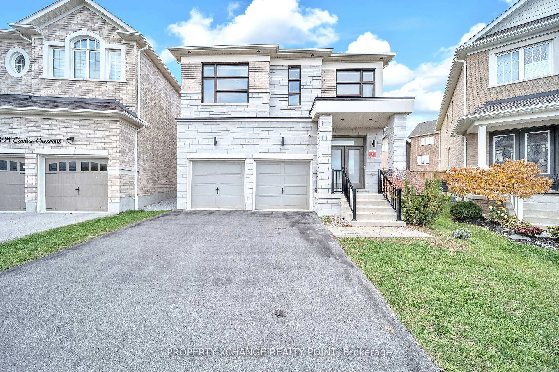 Front of 1219 Cactus Crescent