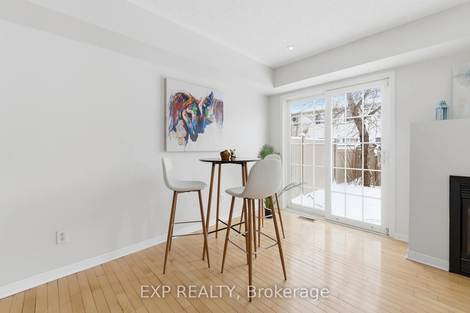 Photo 13 of 30 Fieldberry Private, Ottawa, Barrhaven - Stonebridge — HOMEH